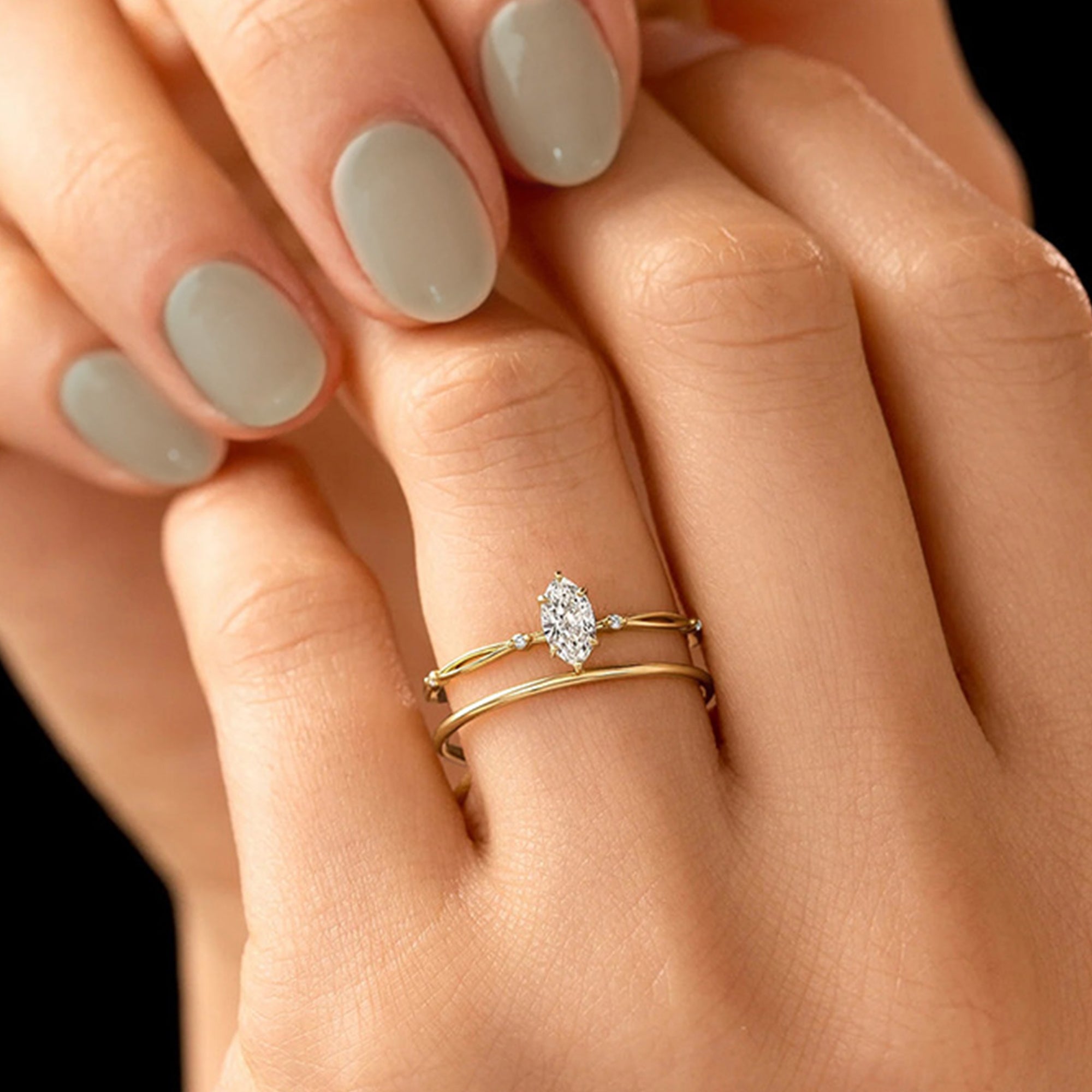 Love in Every Detail: Moissanite Ashes Ring