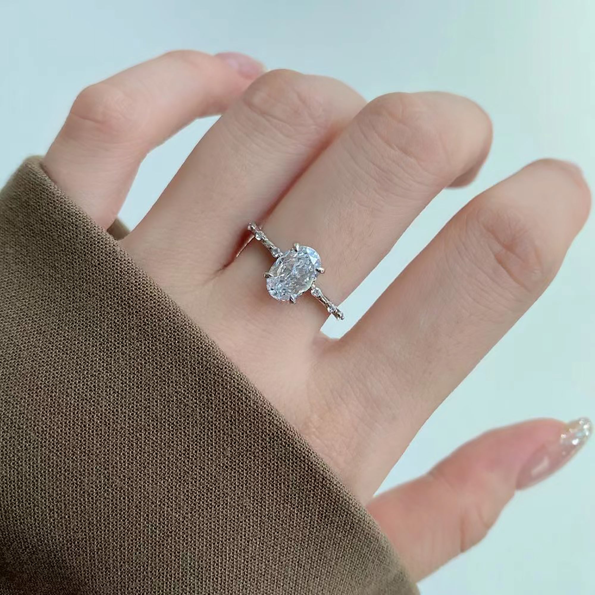 Aurora Moissanite Ashes Ring: Timeless Love Reminder