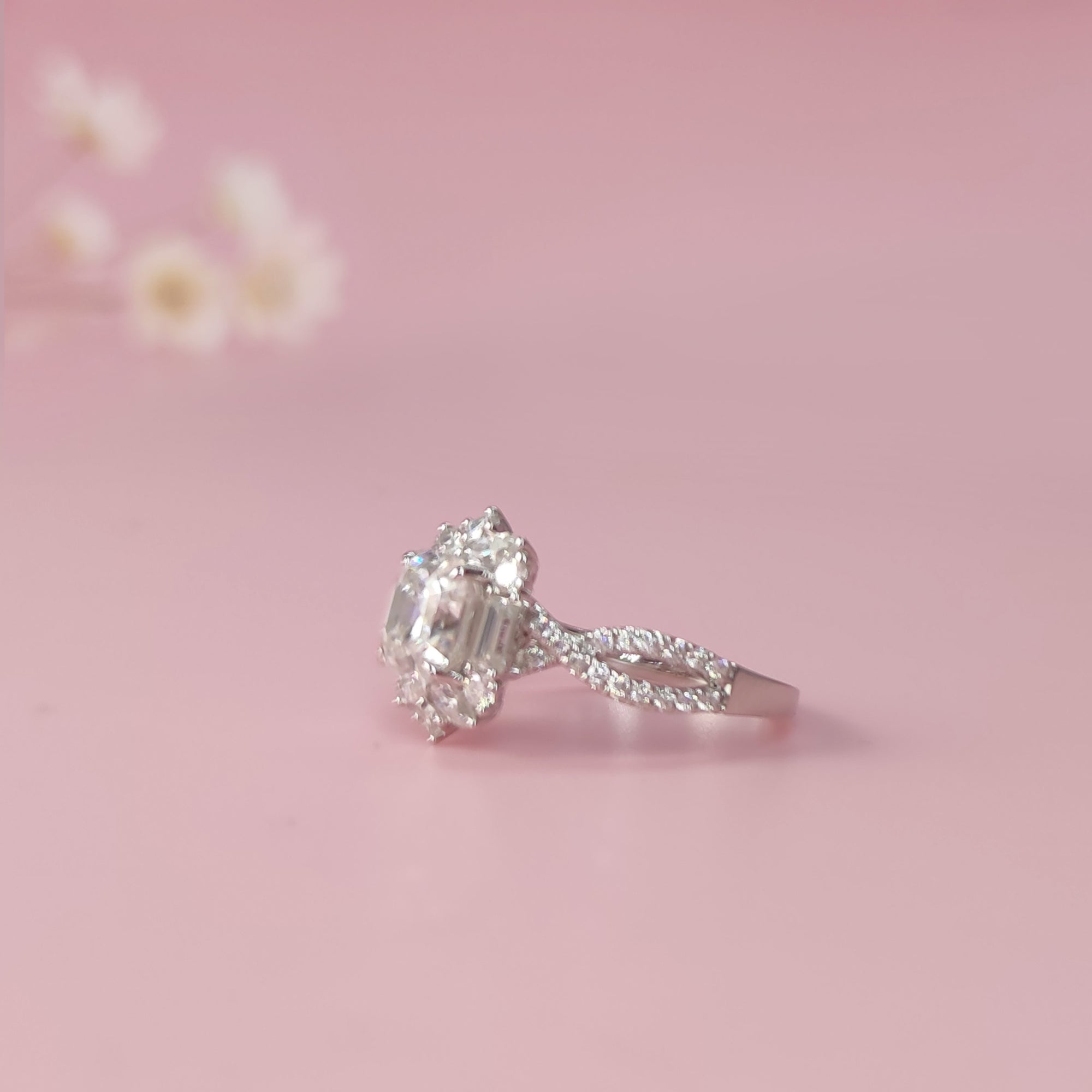 Regal Bloom Moissanite Ashes Ring – A Timeless Tribute