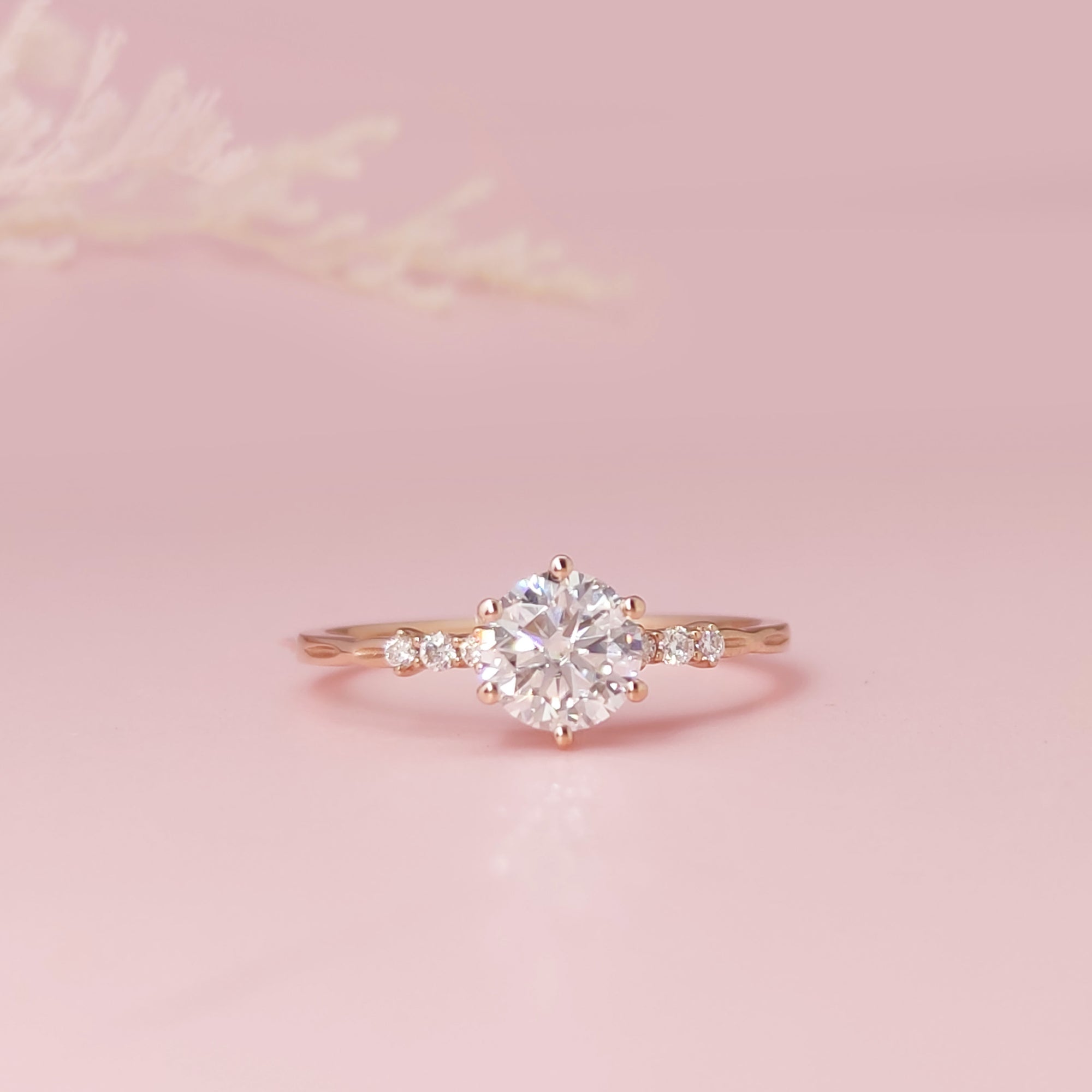 Elegant Moissanite Ashes Ring for Lasting Memories