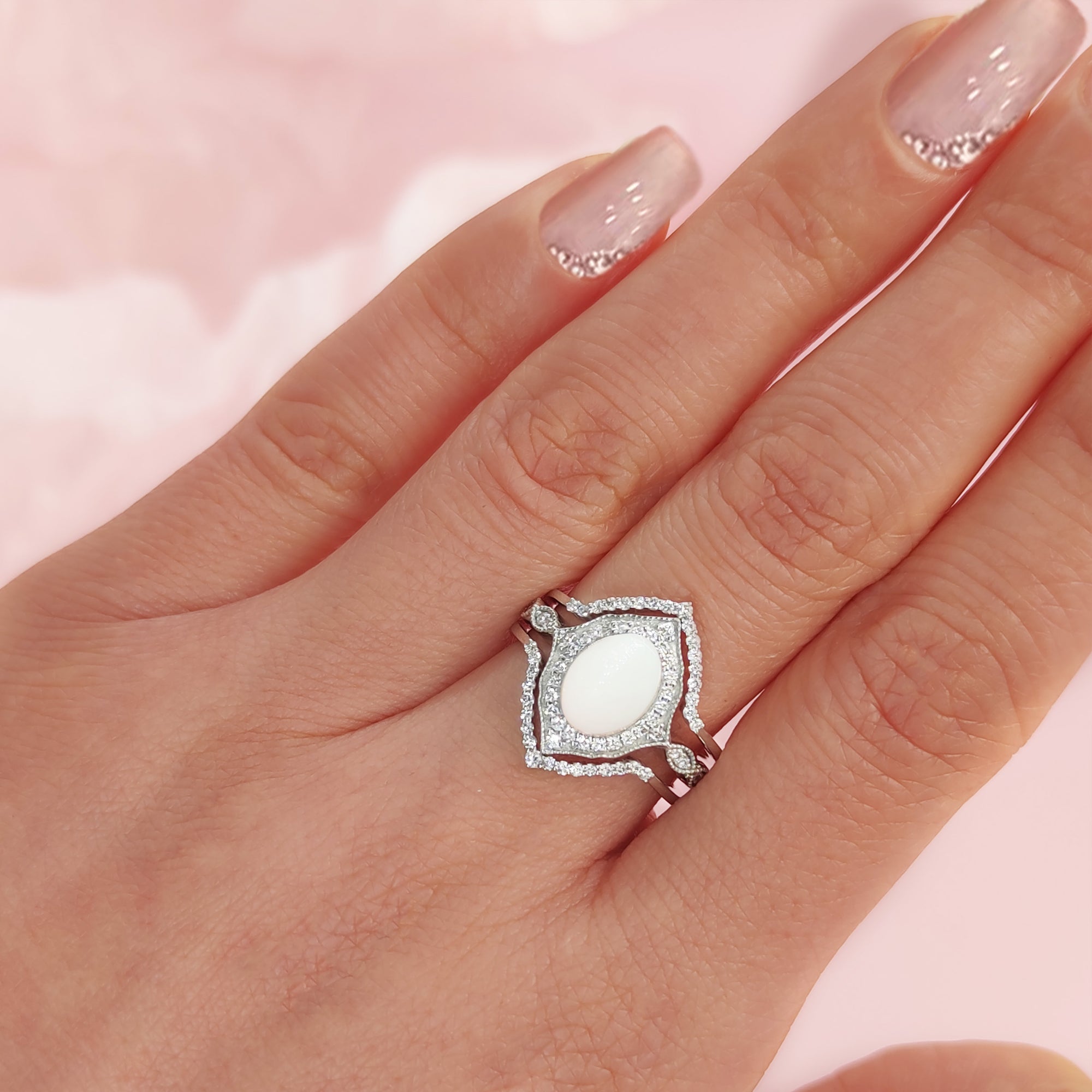 Love in Gold: Breastmilk Ring Set for Moms