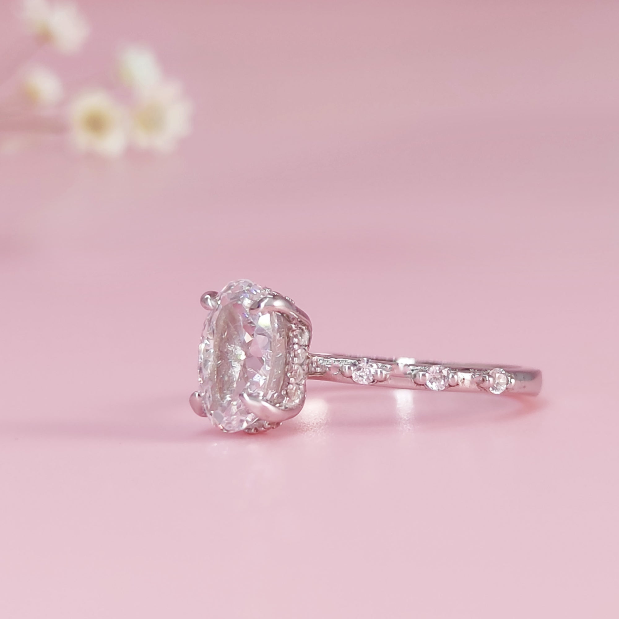 Aurora Moissanite Ashes Ring: Timeless Love Reminder