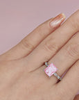 Heartfelt Gift: Twisted Gold Ring for Mothers