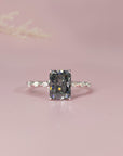 Elegant Moissanite Ashes Ring - Perfect Gift of Remembrance