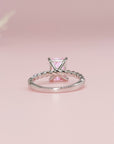 Heartfelt Gift: Twisted Gold Ring for Mothers