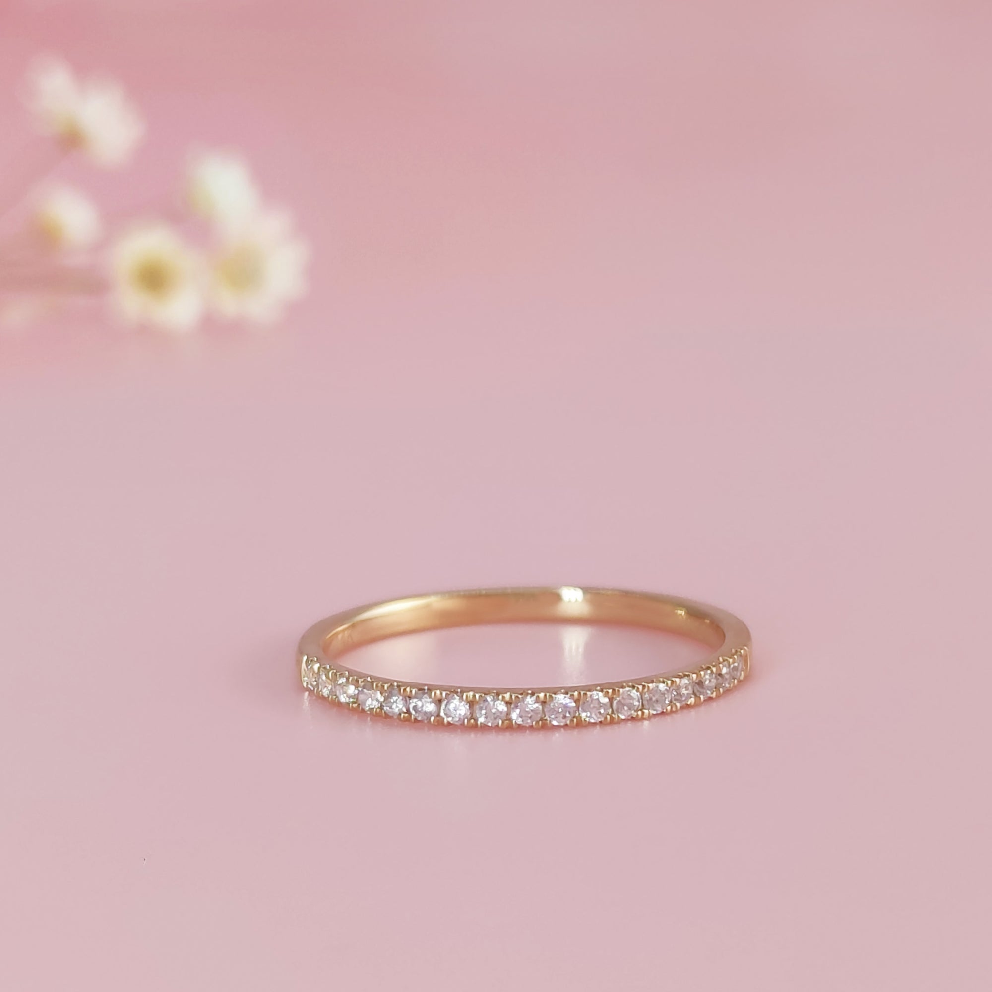 Personalized Ashes Ring: Elegant Spark Keepsake Jewelry