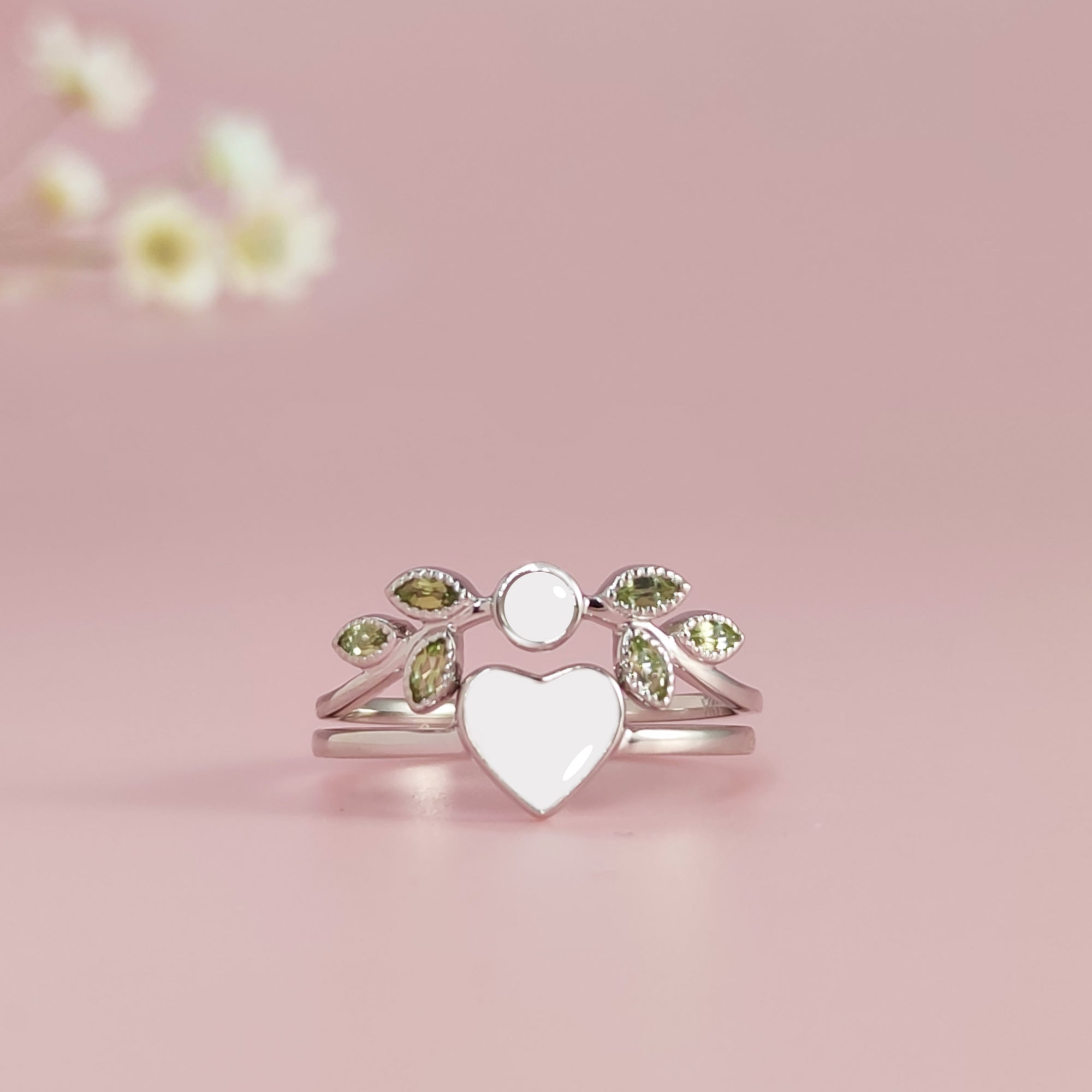 Whispering Heartleaf: Love in Solid Gold Breastmilk Rings