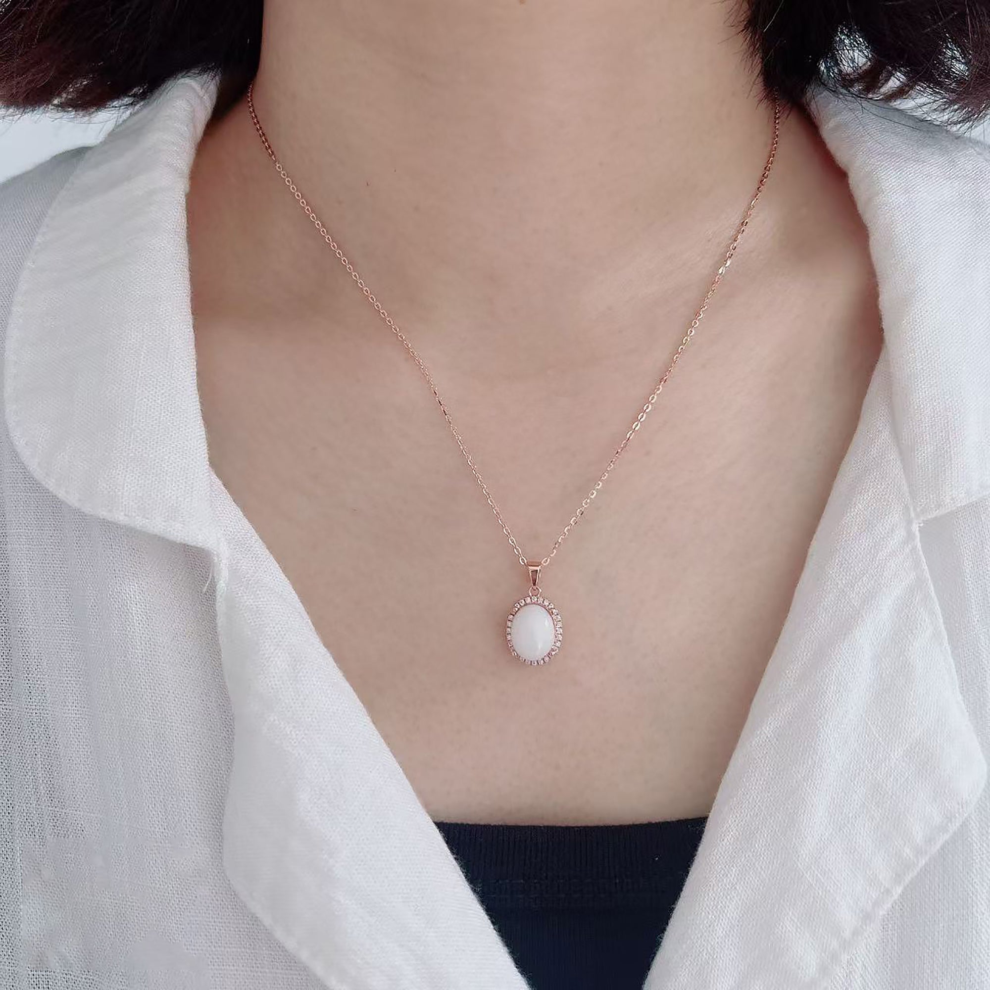 Thoughtful Gift: Personalized Breastmilk Necklace