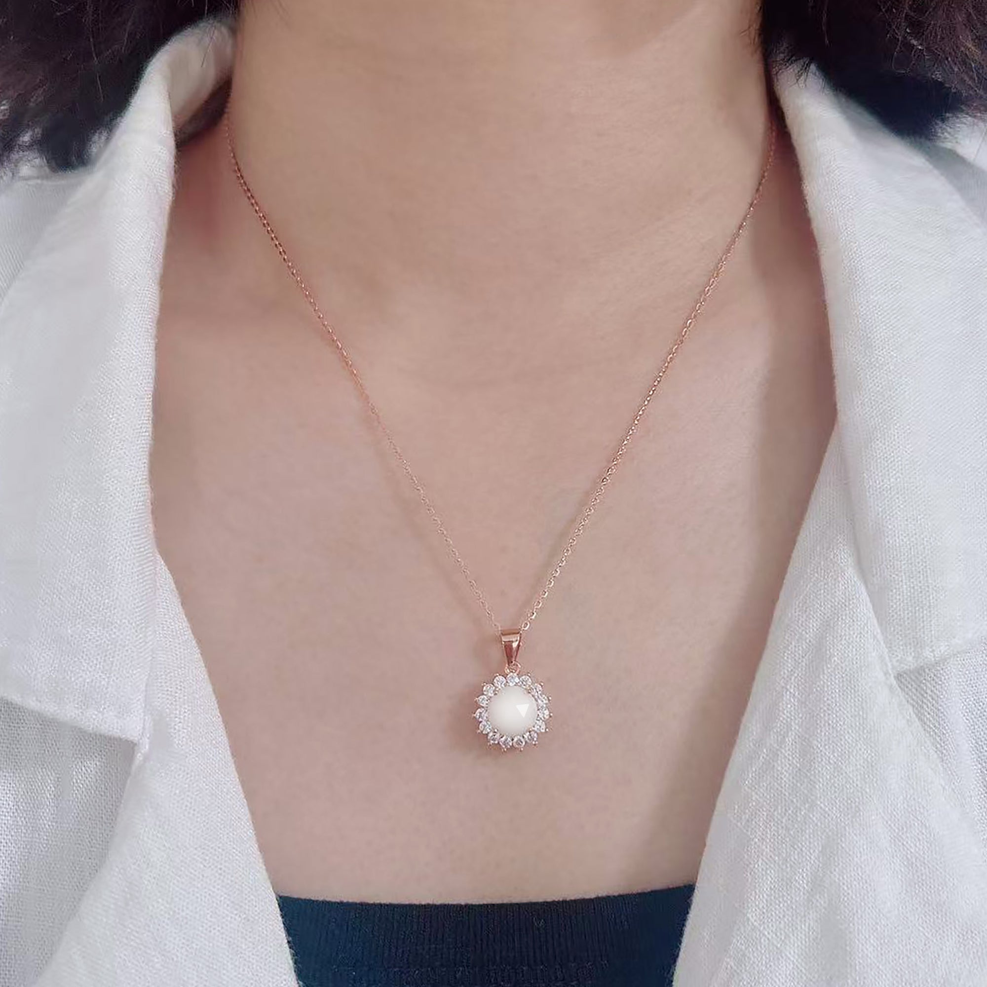 Gift the Maternal Radiance Breastmilk Necklace