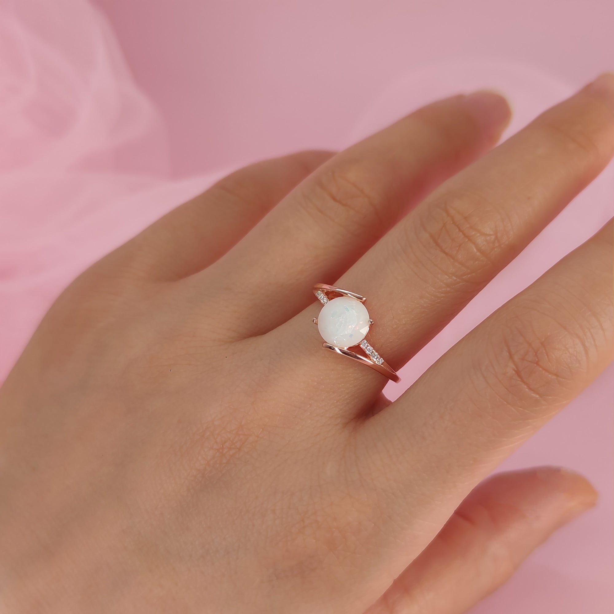 Mother's Embrace Breastmilk Ring: Love's Timeless Symbol
