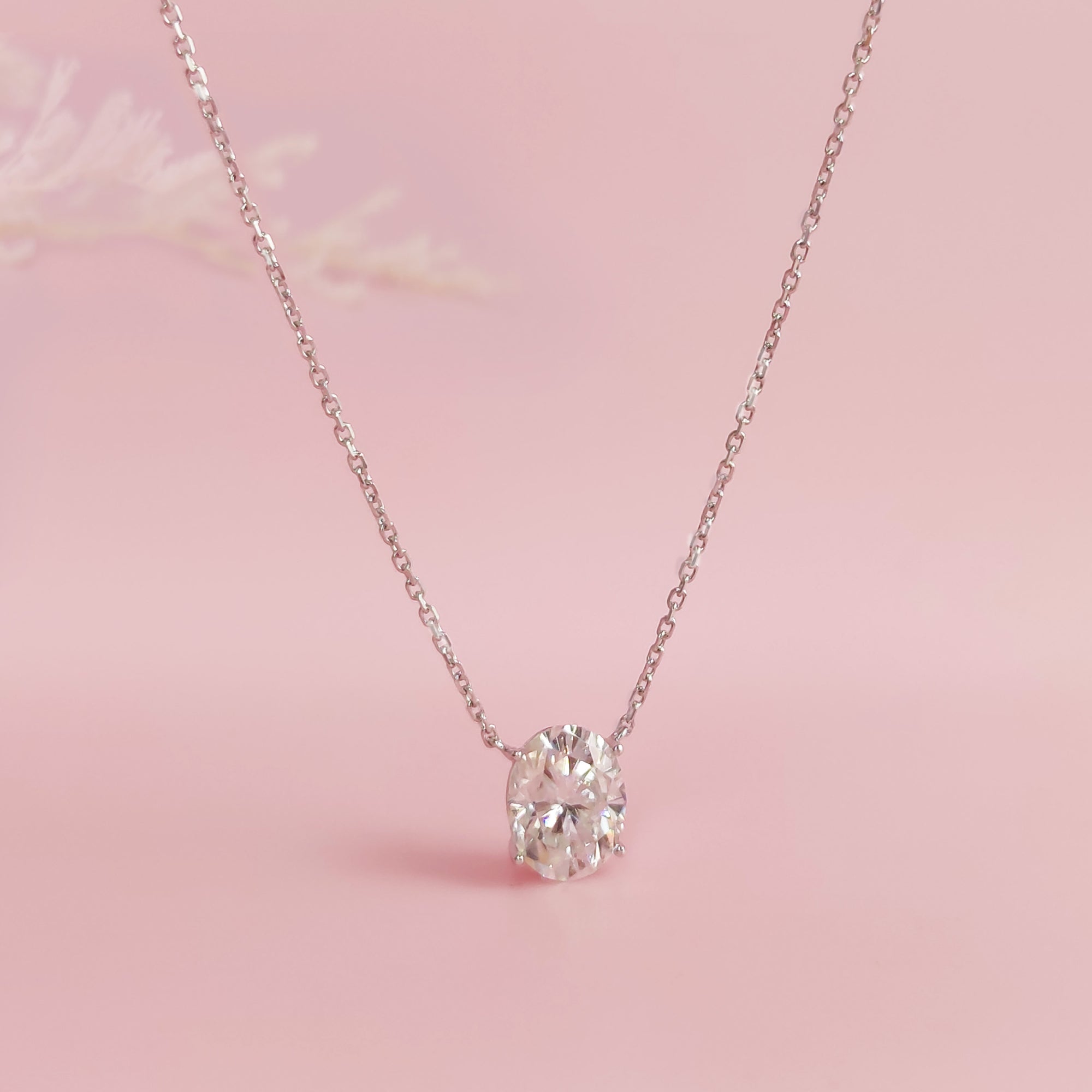Elegant Moissanite Ashes Necklace for Lasting Memories