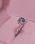 Promise Bloom: Anillo de cenizas de moissanita en forma de corazón