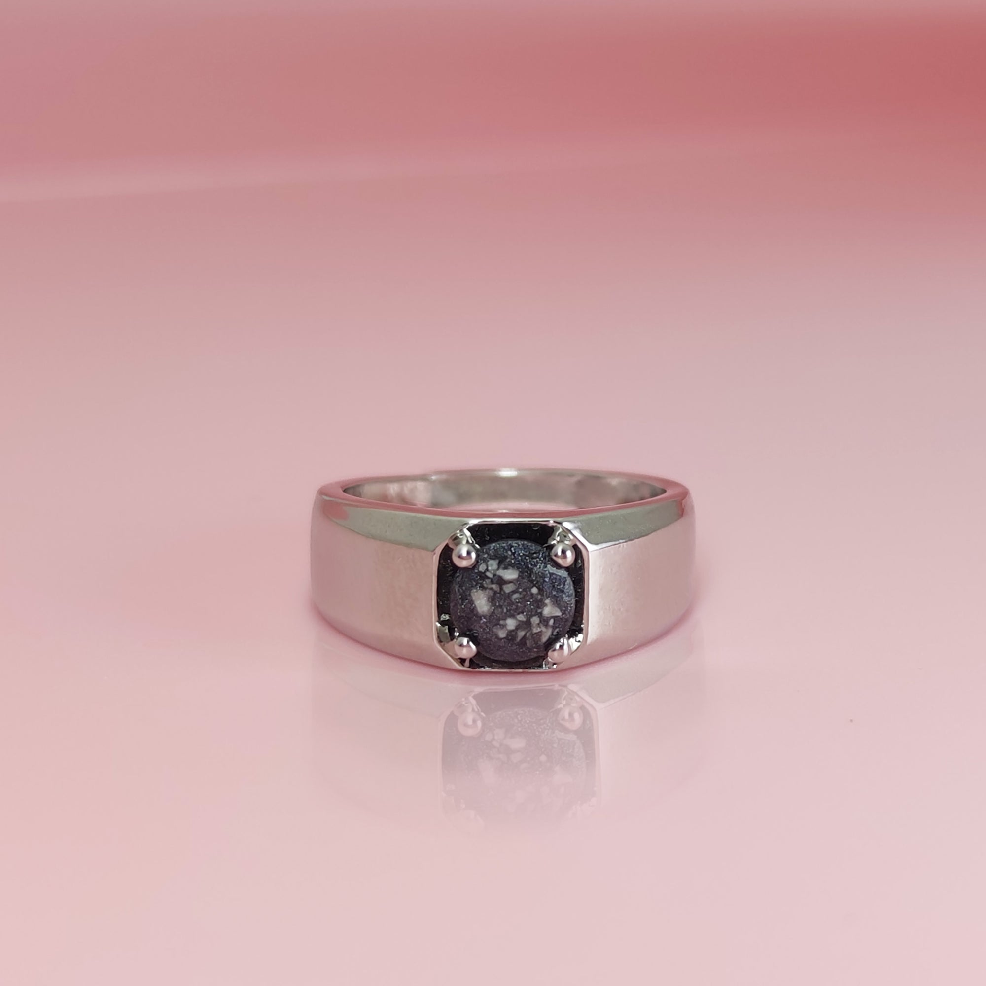 Men's Memorial Ashes Ring - Treasured Echo