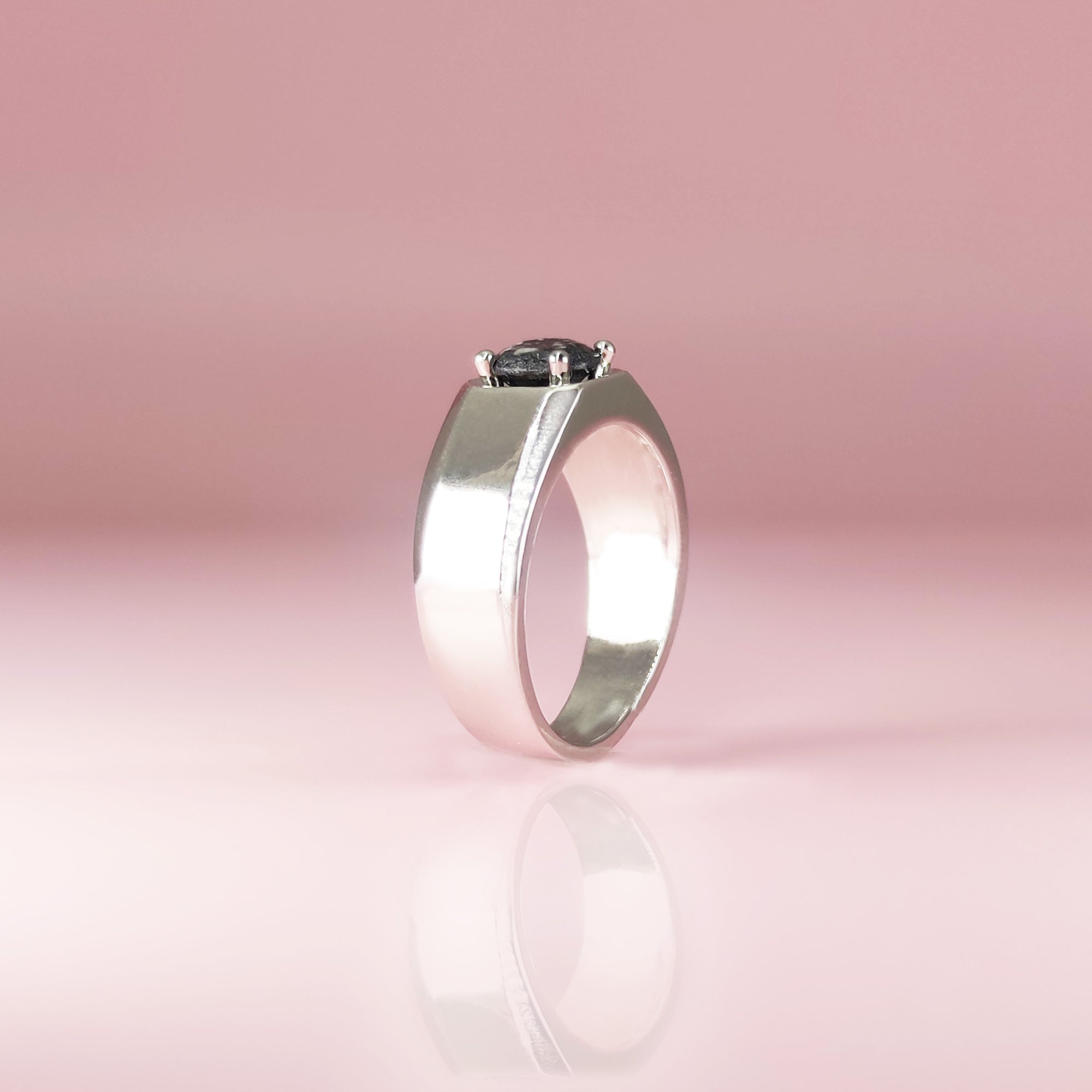 Men's Memorial Ashes Ring - Treasured Echo