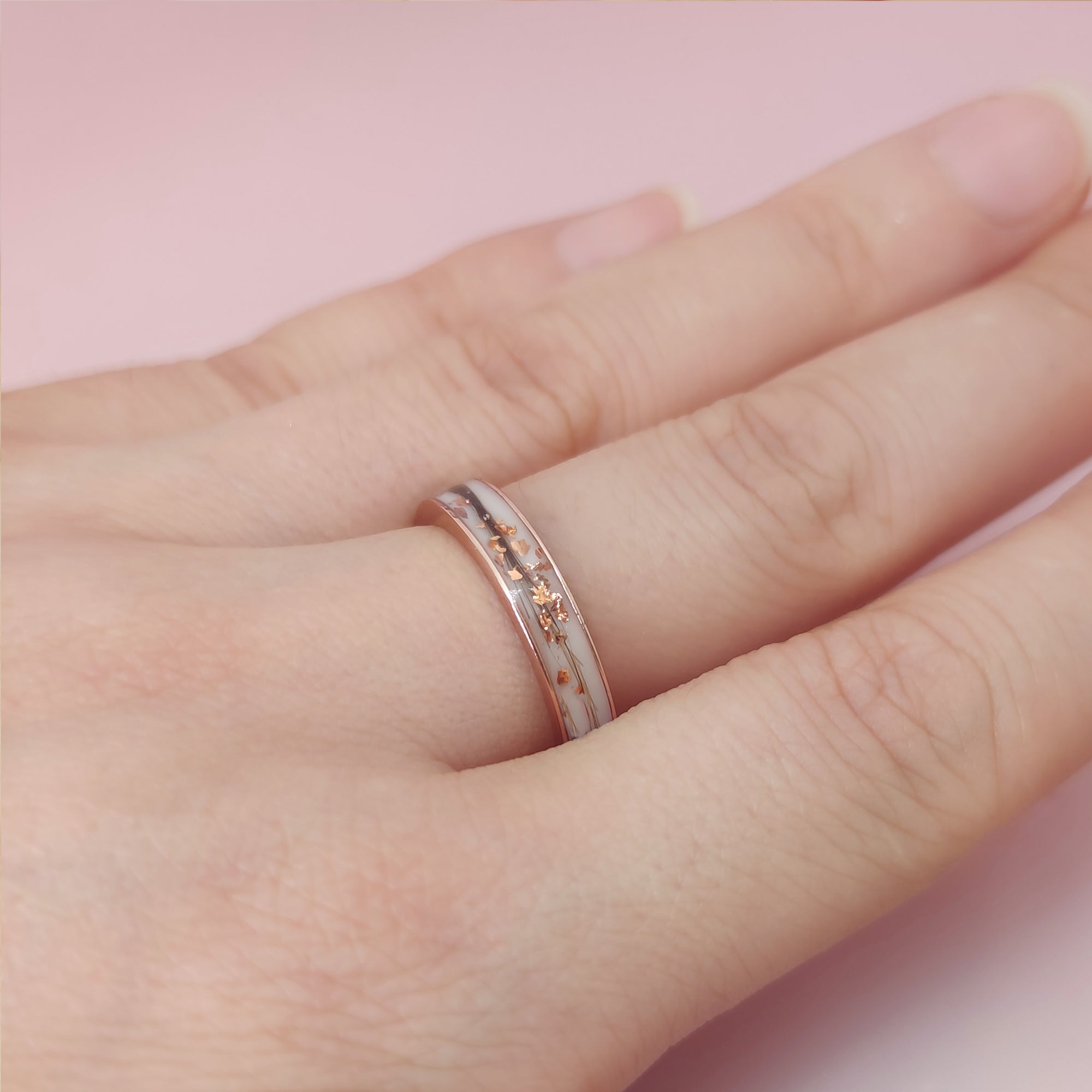 Memorial Men's Gold Channel Ring for Pet Fur