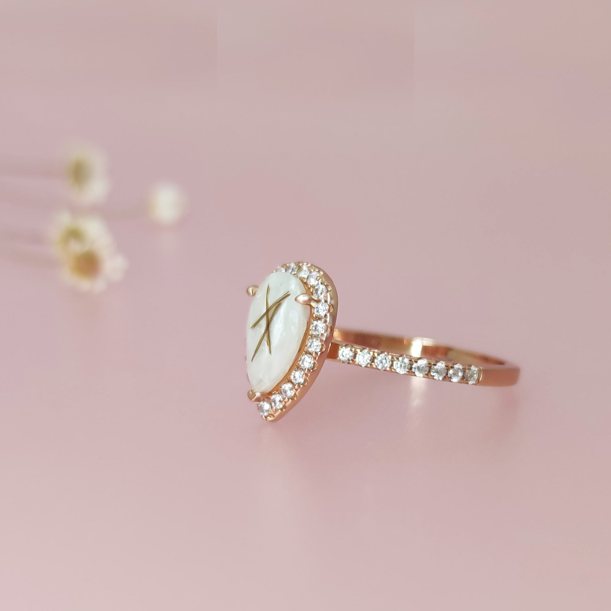 Memorial Teardrop Pet Hair Gold Ring - Unique Keepsake