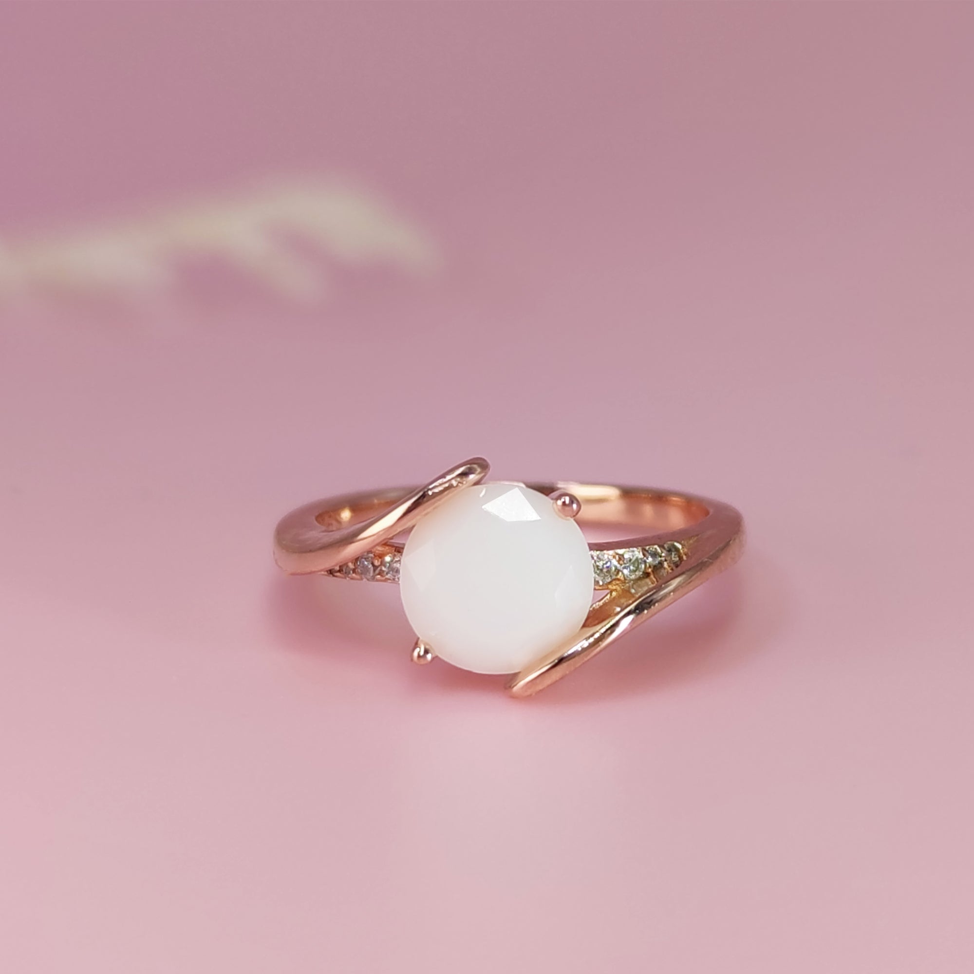 Mother's Embrace Breastmilk Ring: Love's Timeless Symbol