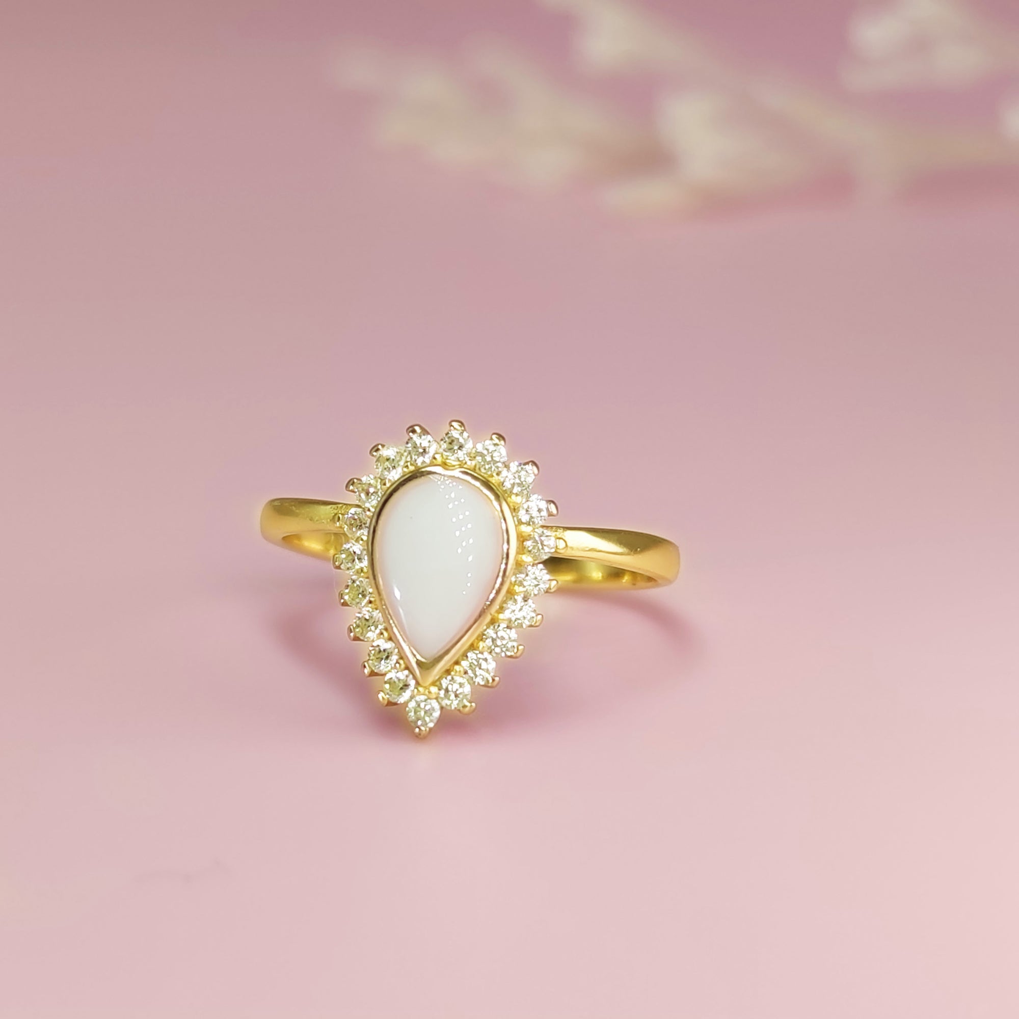 Handcrafted Breastmilk Ring: A Unique Keepsake for Moms