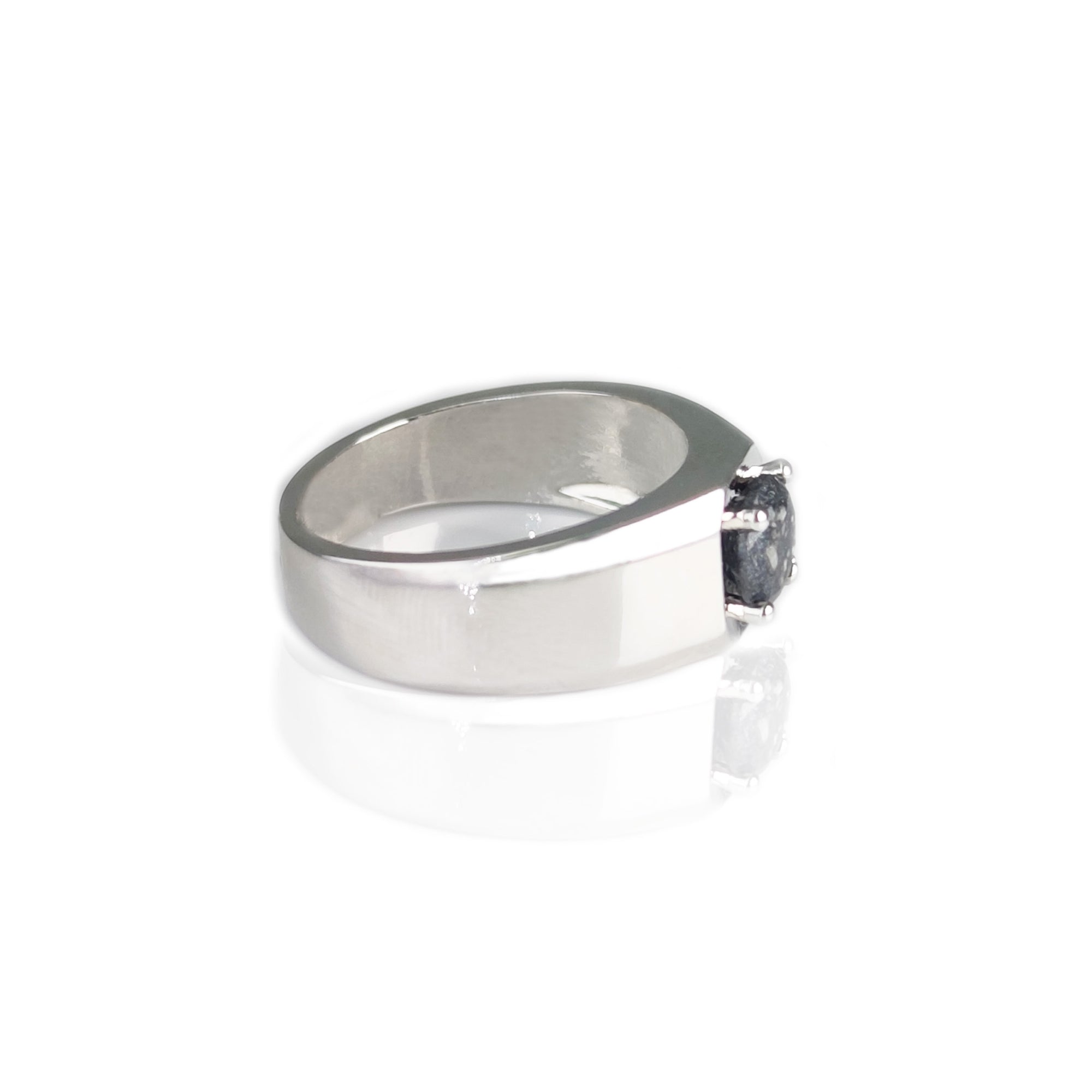 Men's Memorial Ashes Ring - Treasured Echo