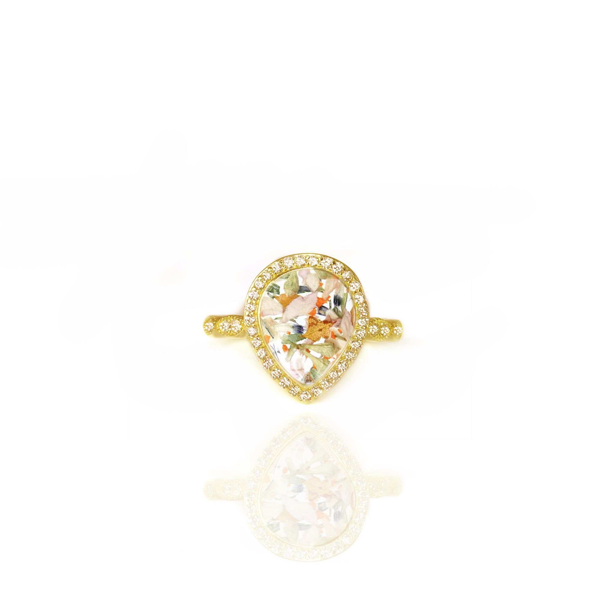 Teardrop Love Ring: Eternal Petals in Gold