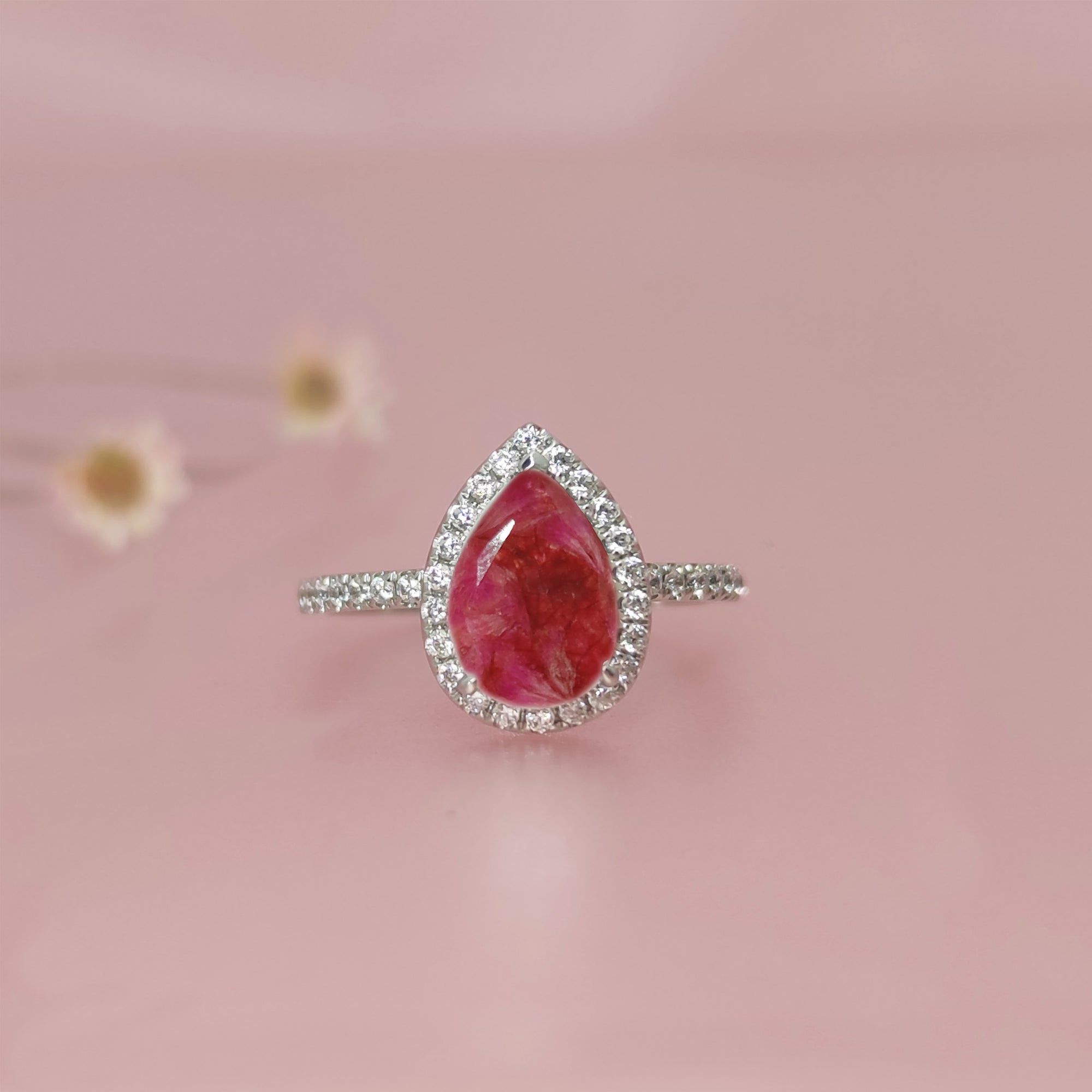 Teardrop Floral Gold Ring for Love's Memories