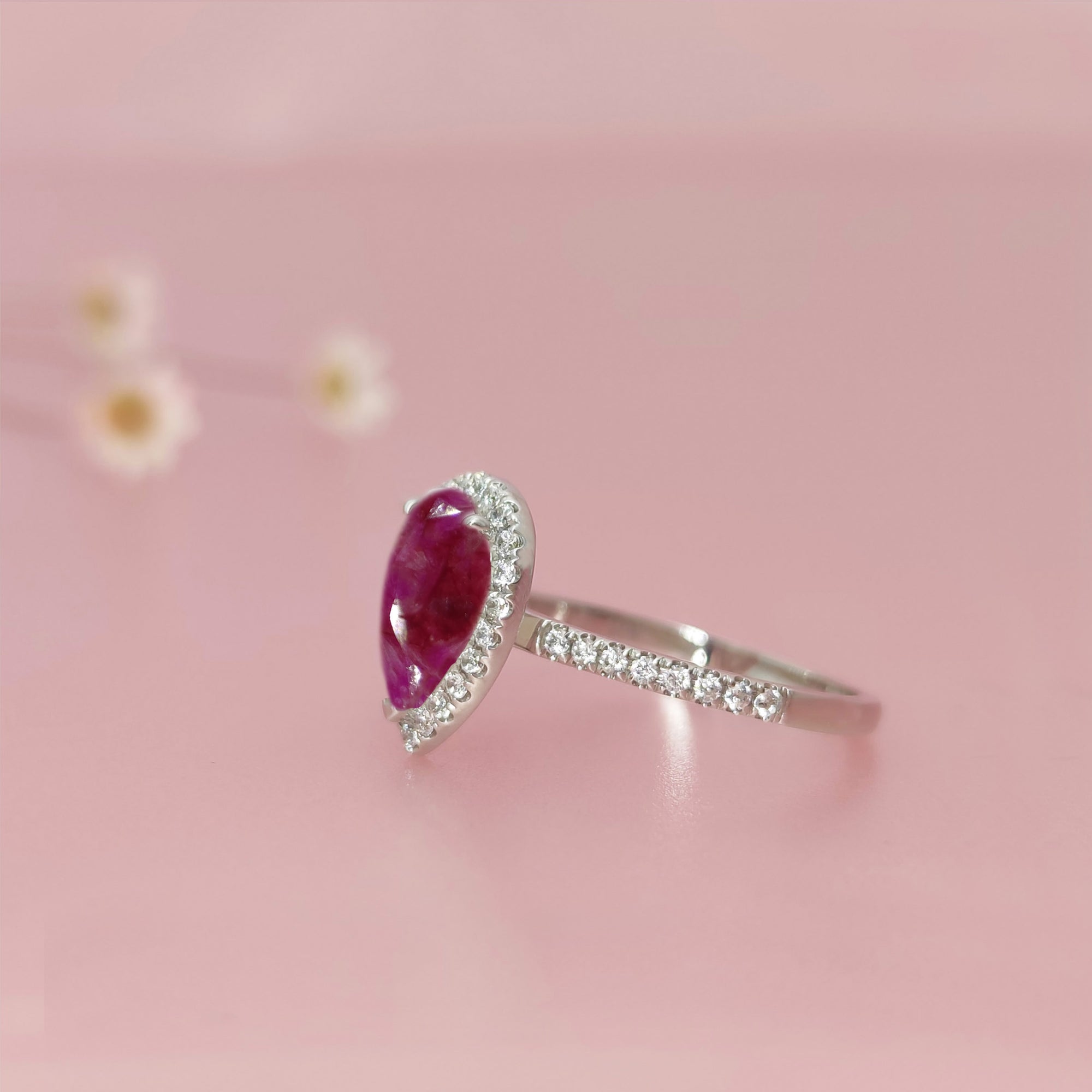 Teardrop Floral Gold Ring for Love's Memories