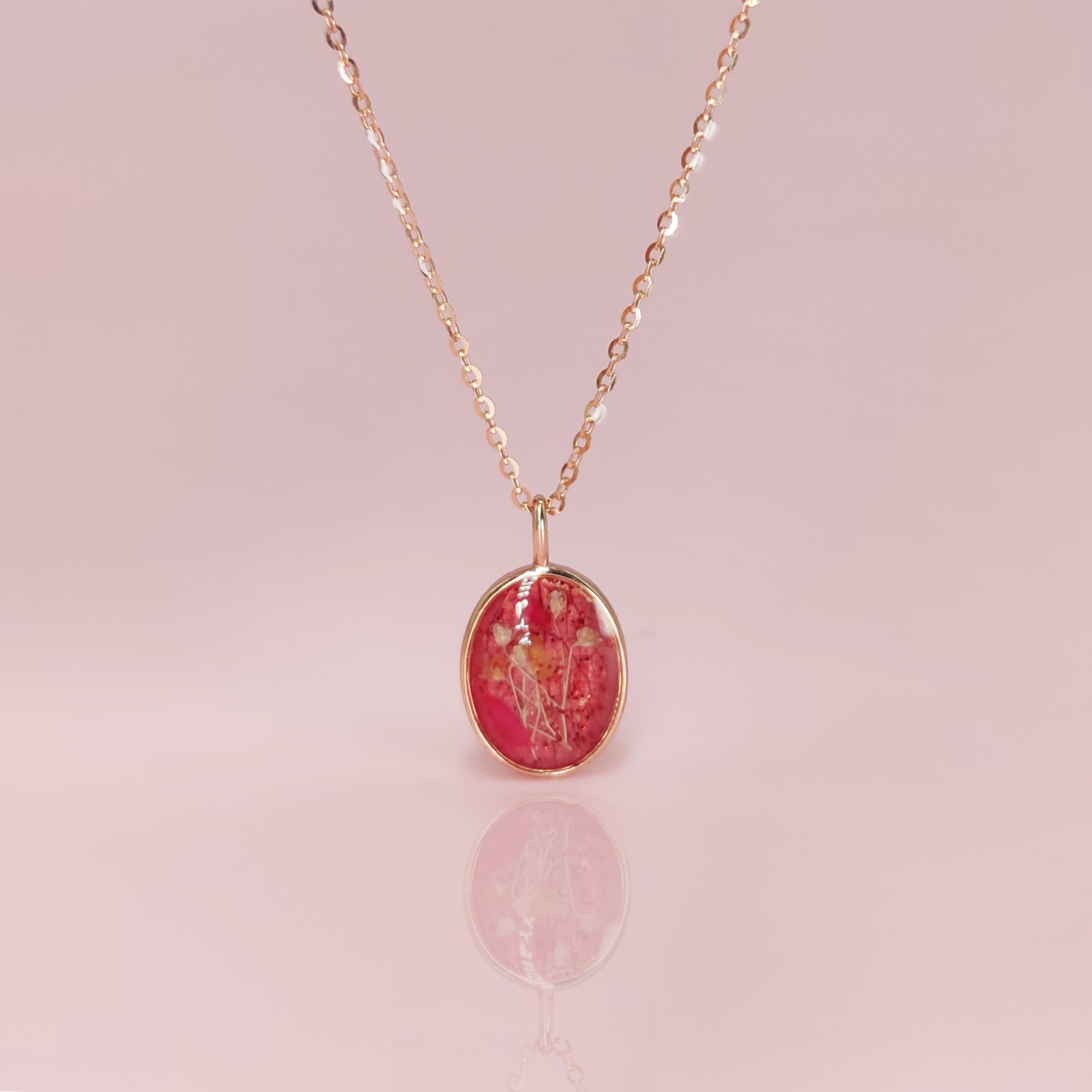 Handcrafted Oval Dried Flower Gold Necklace