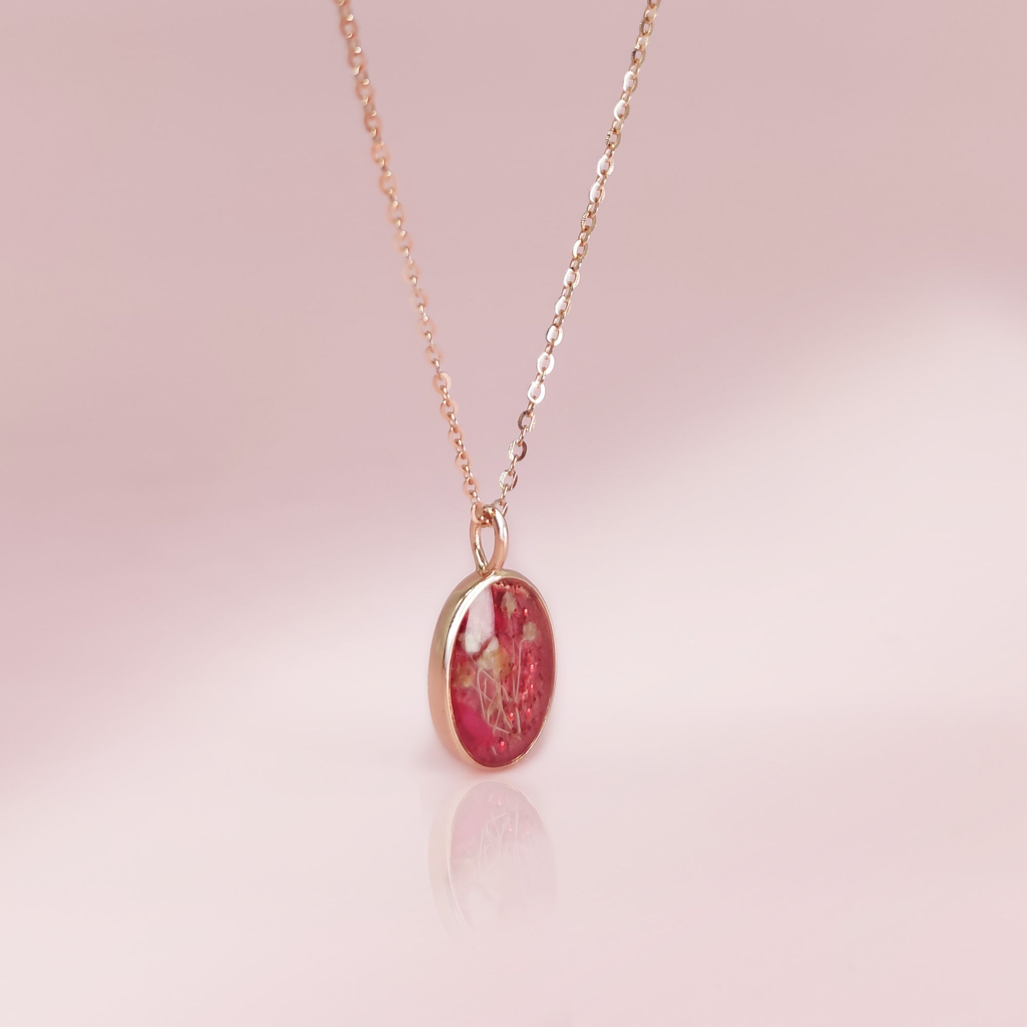 Handcrafted Oval Dried Flower Gold Necklace