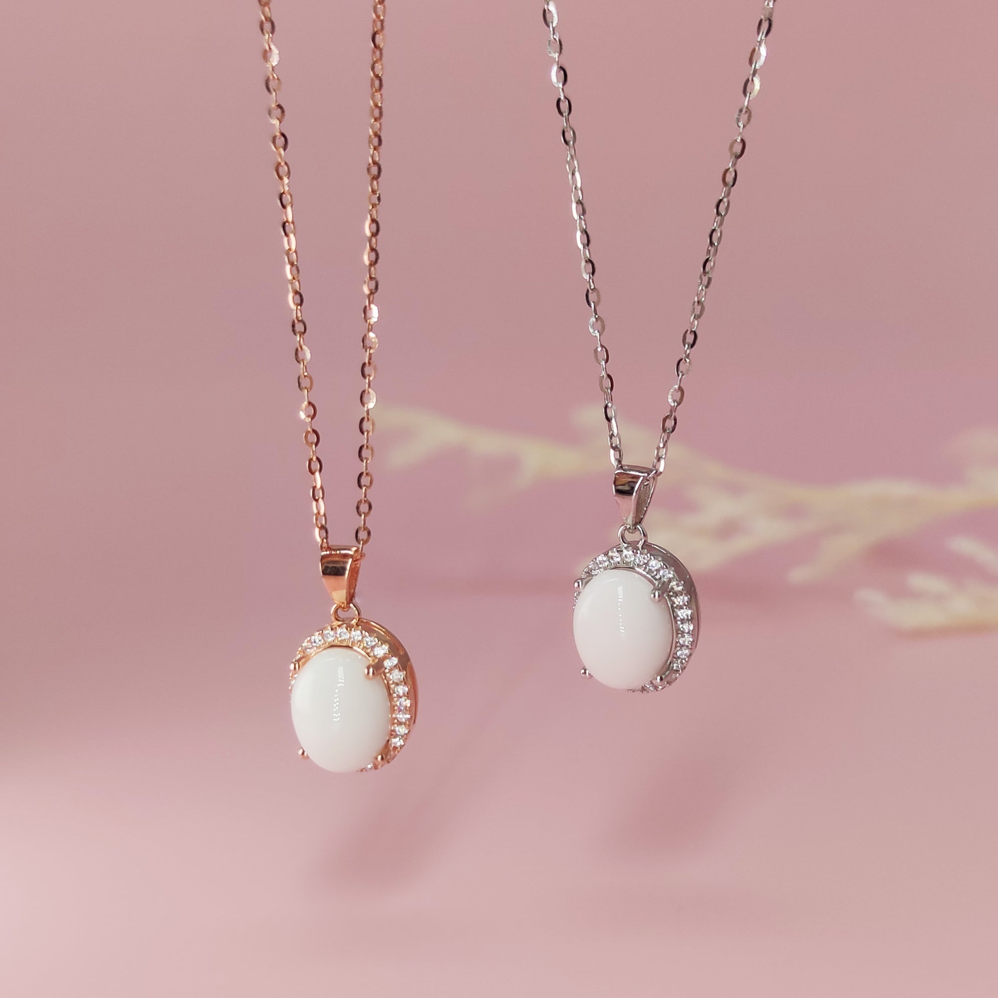 Thoughtful Gift: Personalized Breastmilk Necklace