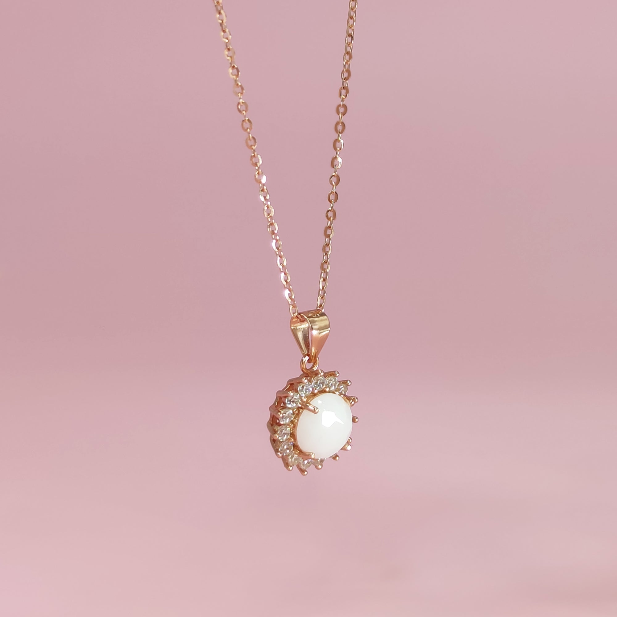 Gift the Maternal Radiance Breastmilk Necklace