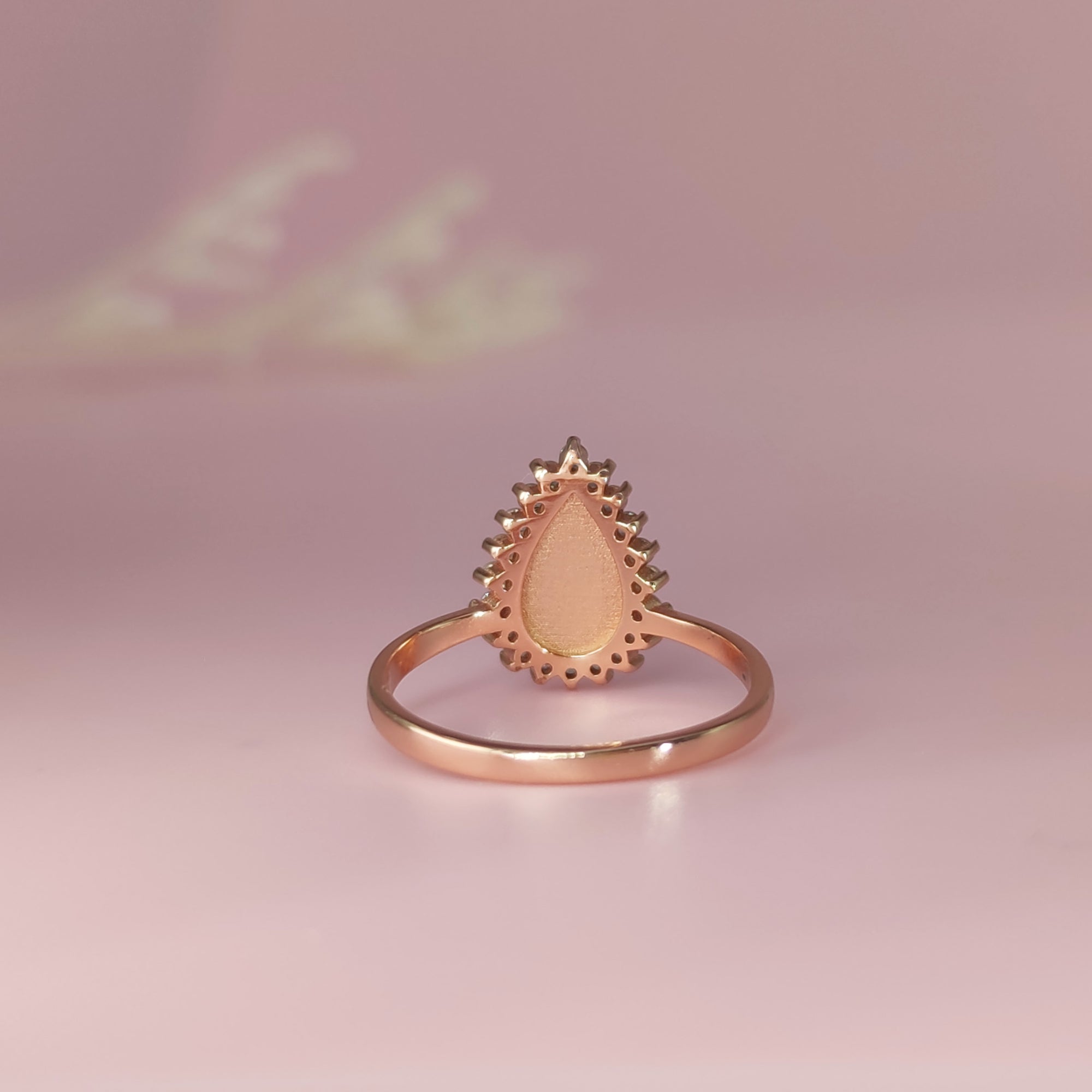 Handcrafted Breastmilk Ring: A Unique Keepsake for Moms