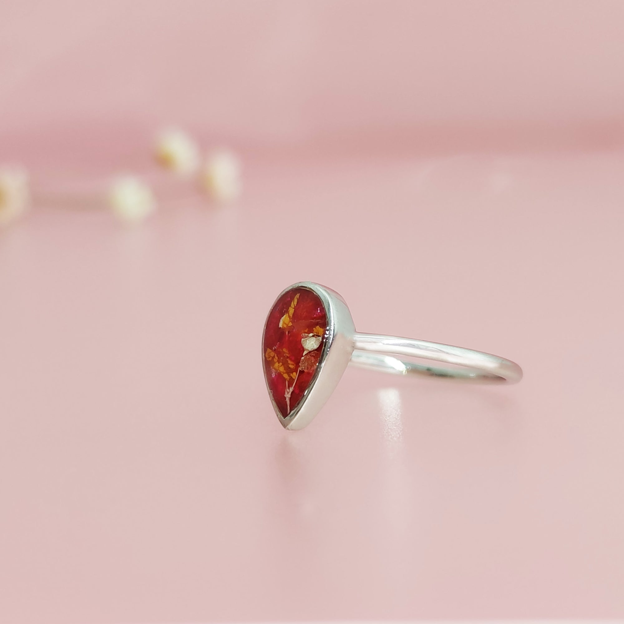 Teardrop Flower Ring: A Touch of Remembrance