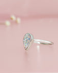Teardrop Ashes Ring: A Touch of Remembrance