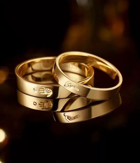 Memorial Solid Gold Footprint Ring for Cherished Memories
