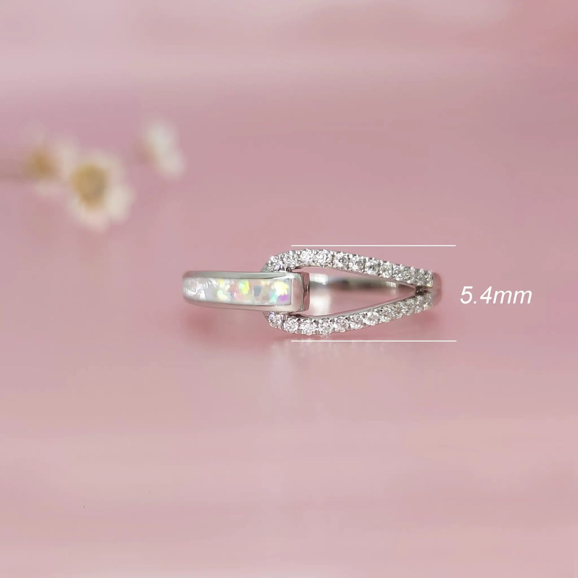 Personalized Gold Ashes Ring for Eternal Connection