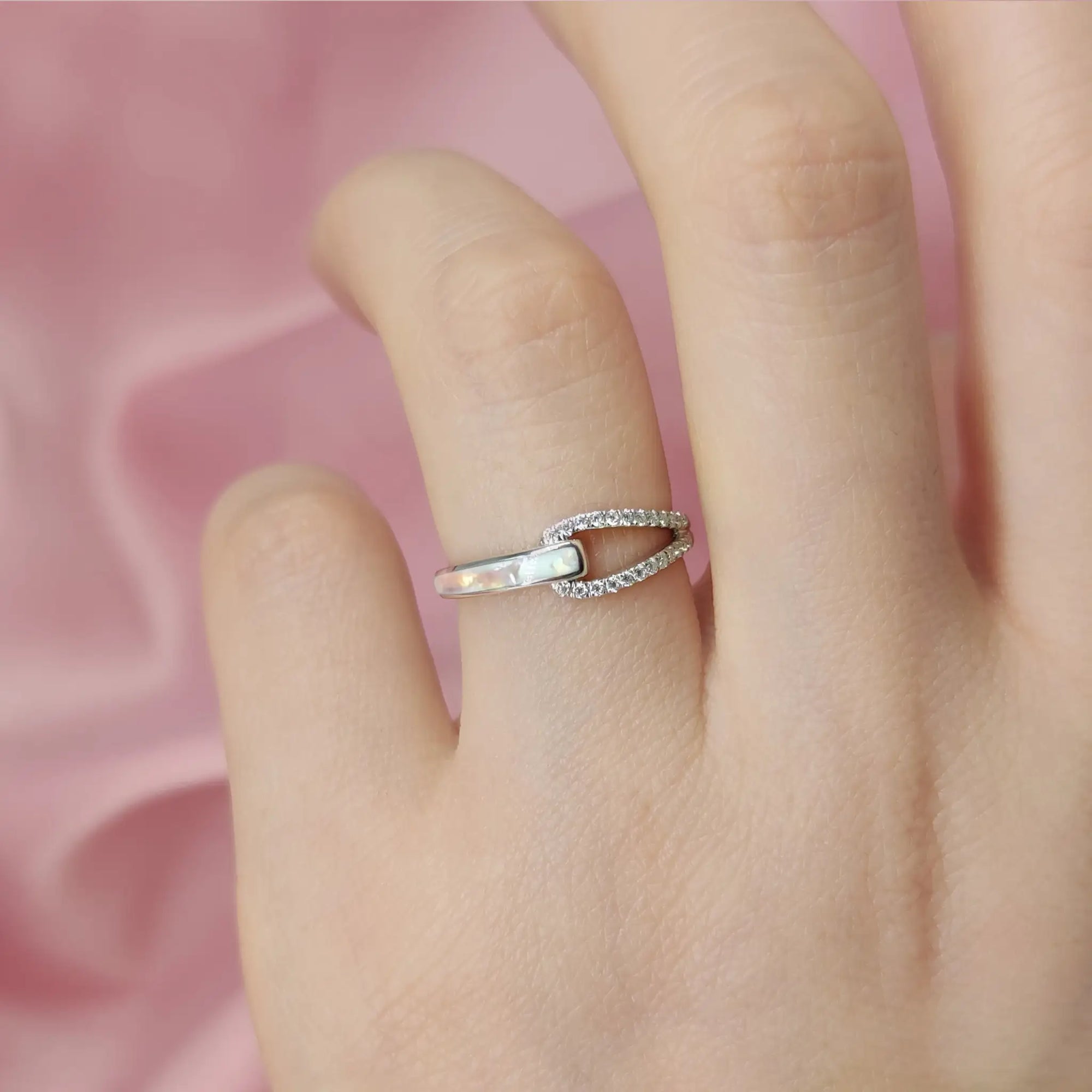 Personalized Gold Ashes Ring for Eternal Connection