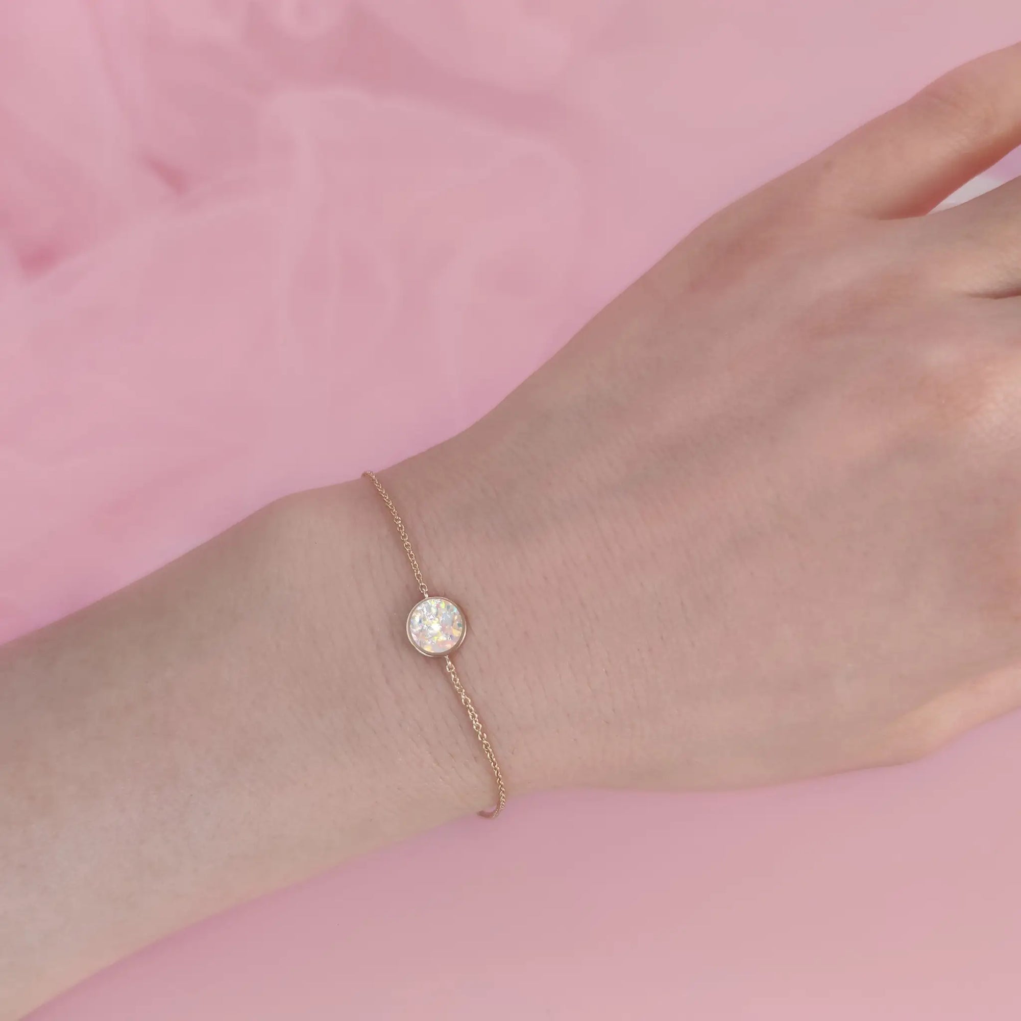 Circle Grace: Gold Ashes Bracelet for Eternal Love