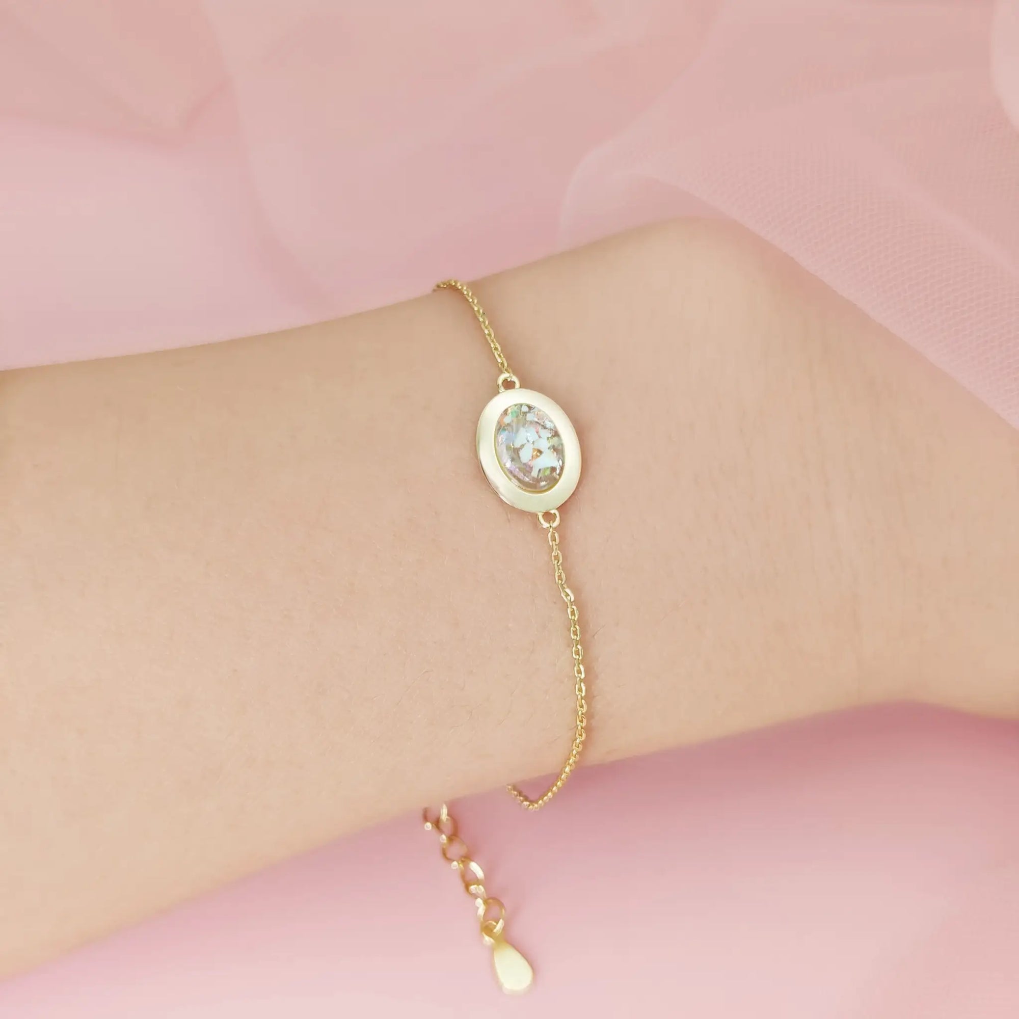 Handcrafted Gold Ashes Bracelet for Cherished Memories