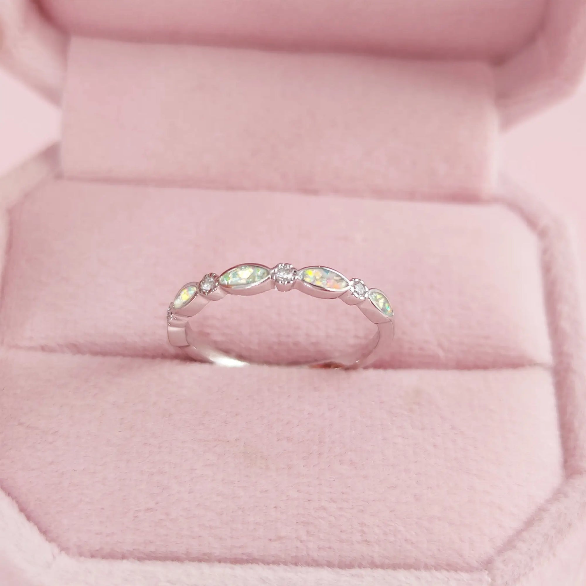 Endless Love Birthstone Ashes Ring - A Symbol of Forever