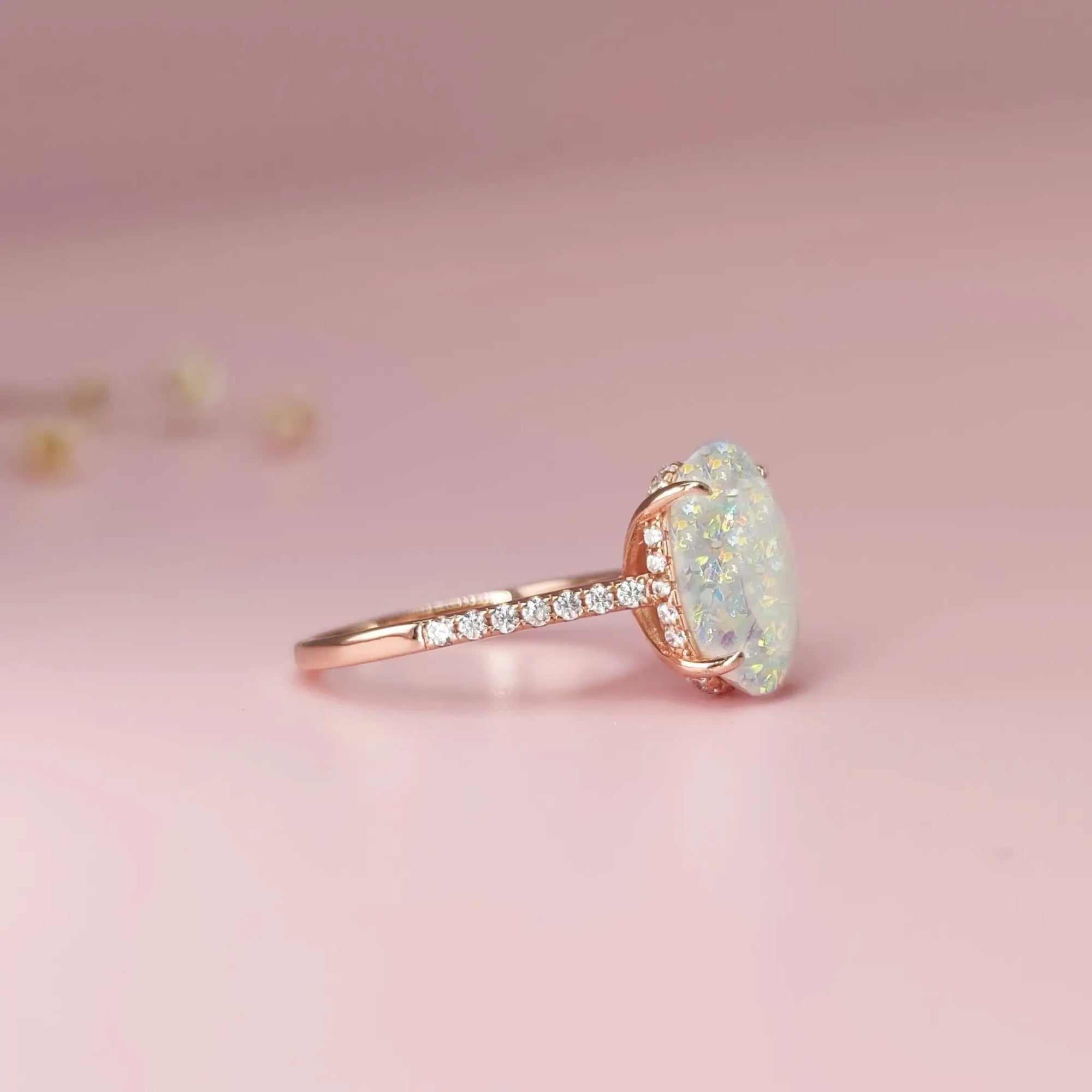 Oval Serenity Ashes Ring | Thoughtful Gift Idea