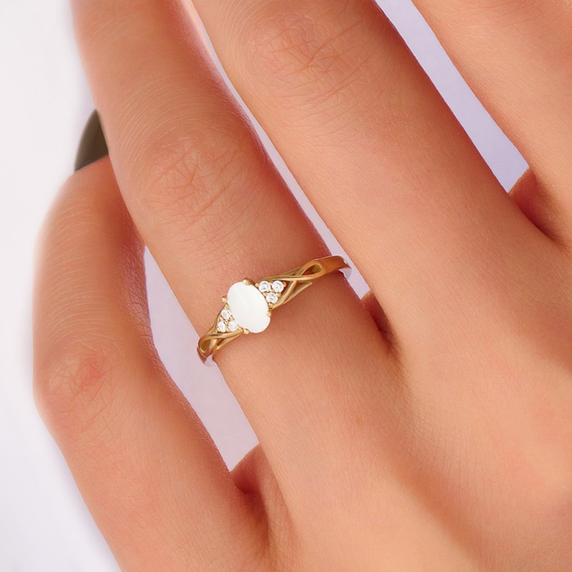 LullabyLove : Solid Gold Oval Breastmilk Ring