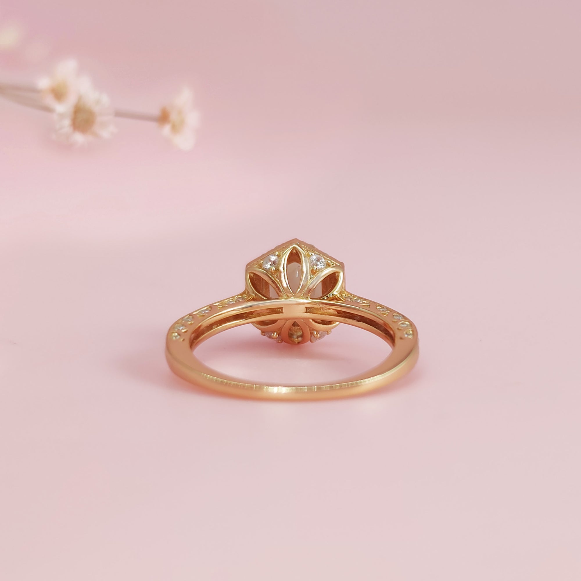 Honeycomb Grace: Thoughtful Breastmilk Ring Gift