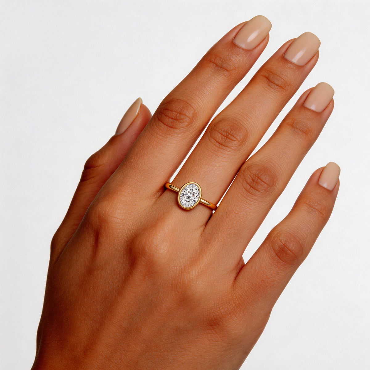 Trésor Éternel : Bague cinéraire en moissanite taille radiant