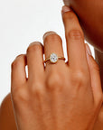 Trésor Éternel : Bague cinéraire en moissanite taille radiant