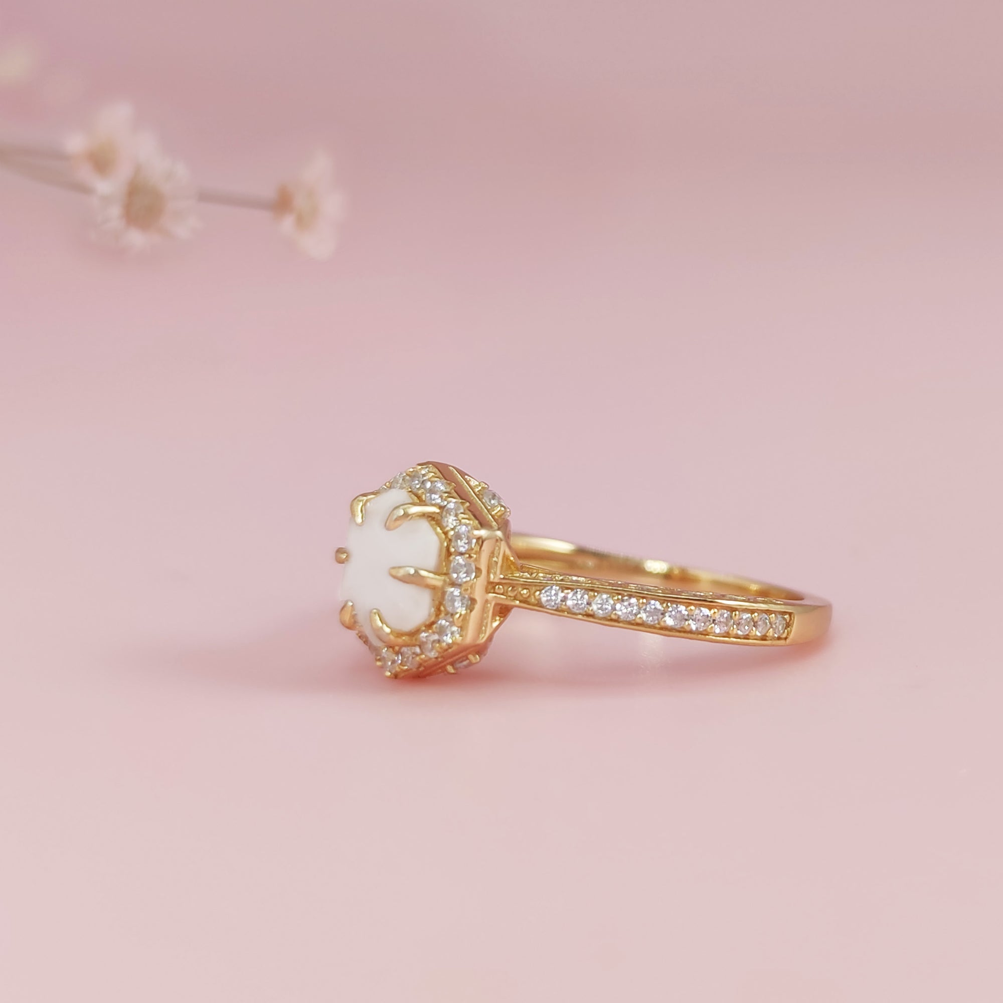 Honeycomb Grace: Thoughtful Breastmilk Ring Gift