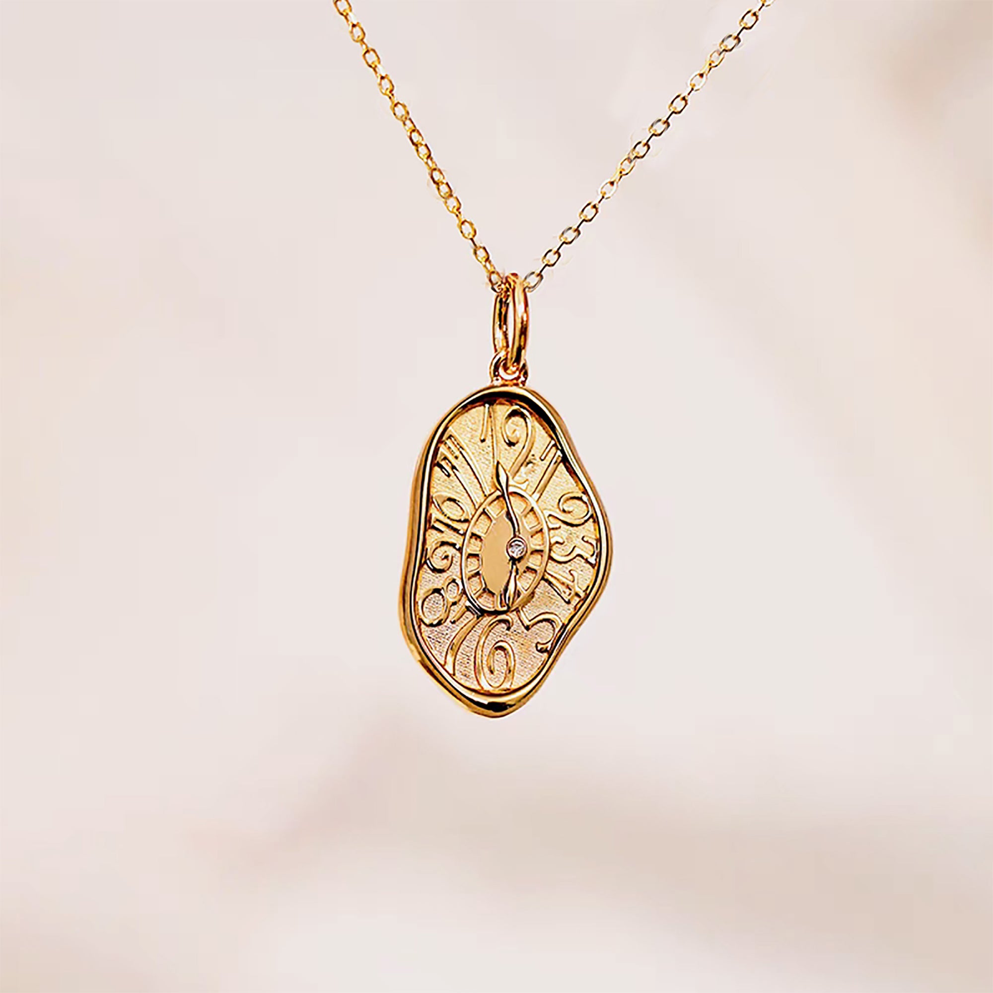 Xenomorfo: Collar de huella de oro macizo