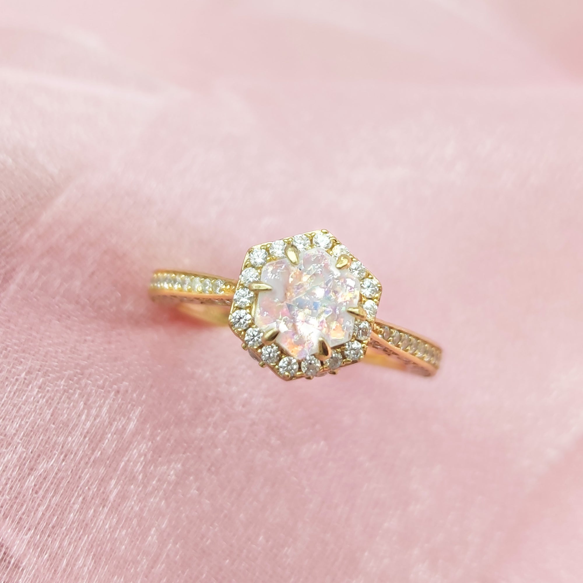 Honeycomb Grace Ashes Ring: A Love Tribute