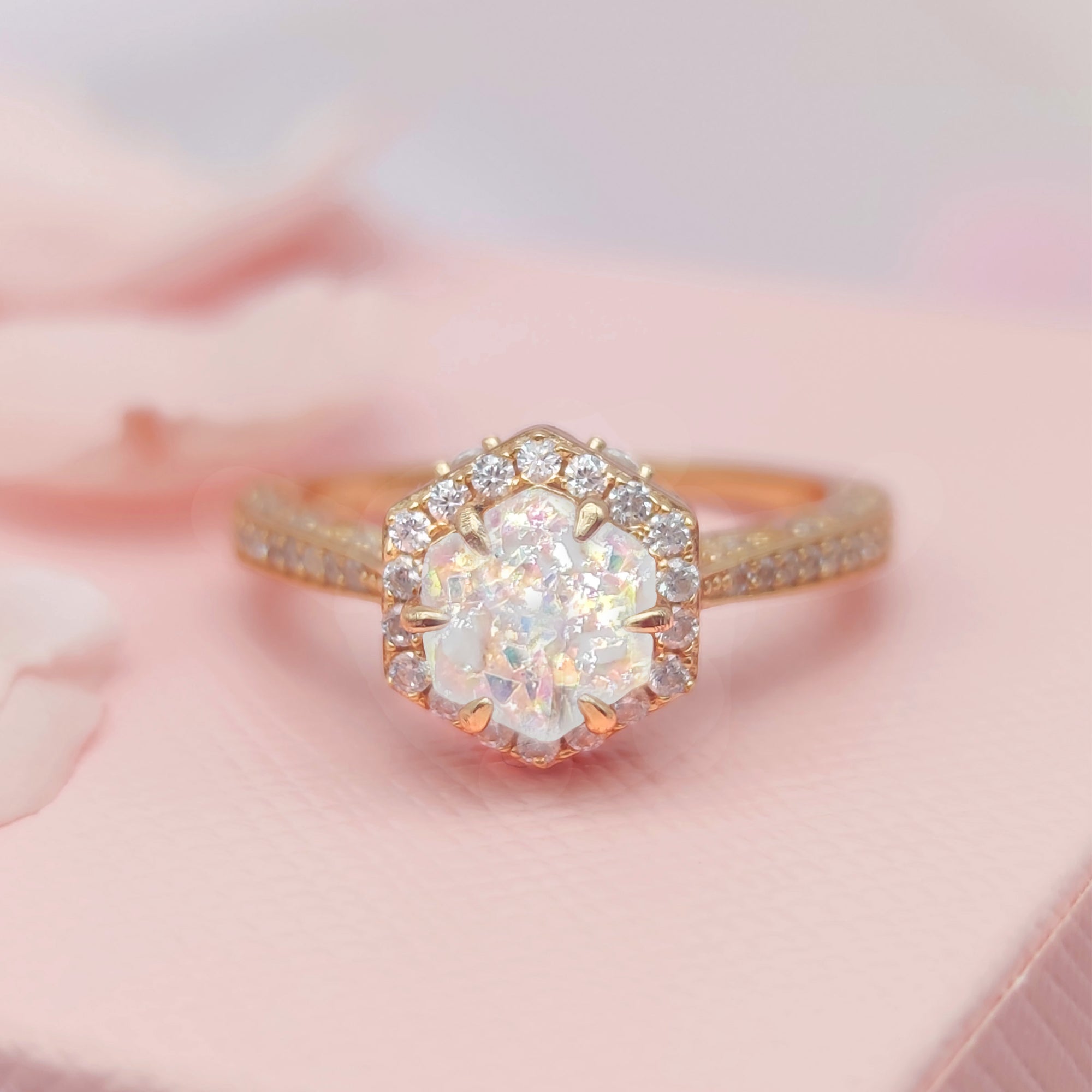 Honeycomb Grace Ashes Ring: A Love Tribute