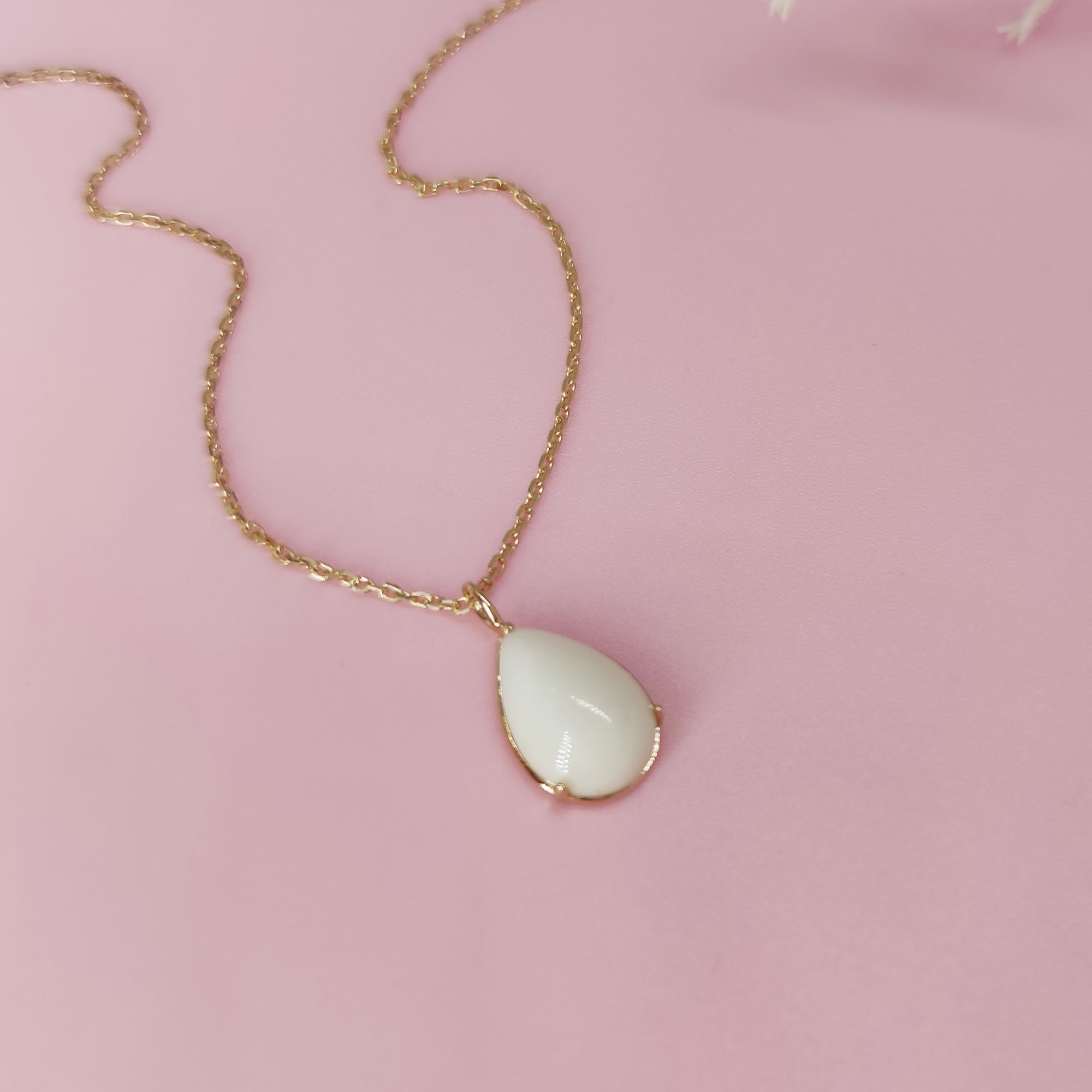 Glisten Drop: Teardrop Breastmilk Gold Necklace