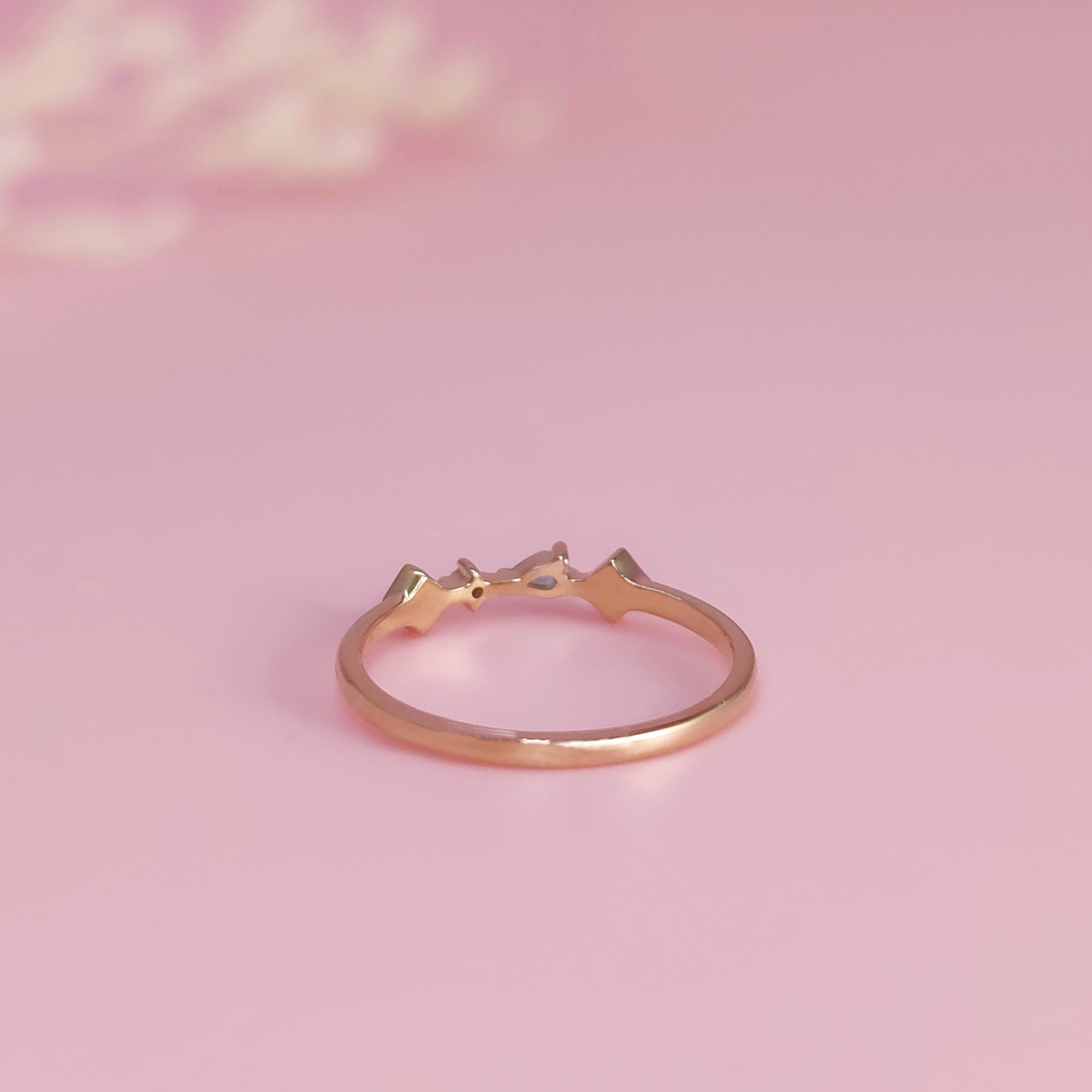 Starlit Whimsy: Anillo de cenizas con piedra de nacimiento